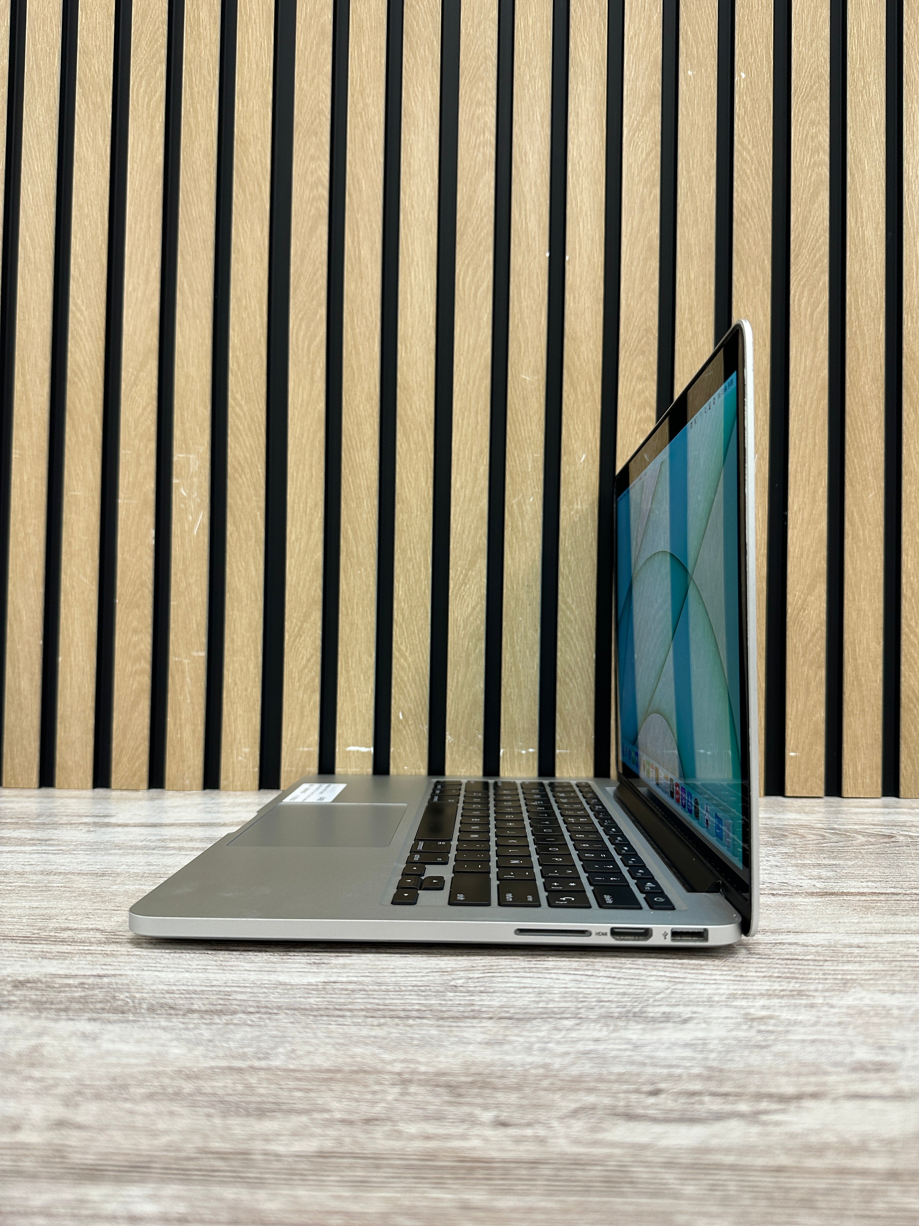 MacBook Pro 13" 2015 i5 8gb 256gb SSD