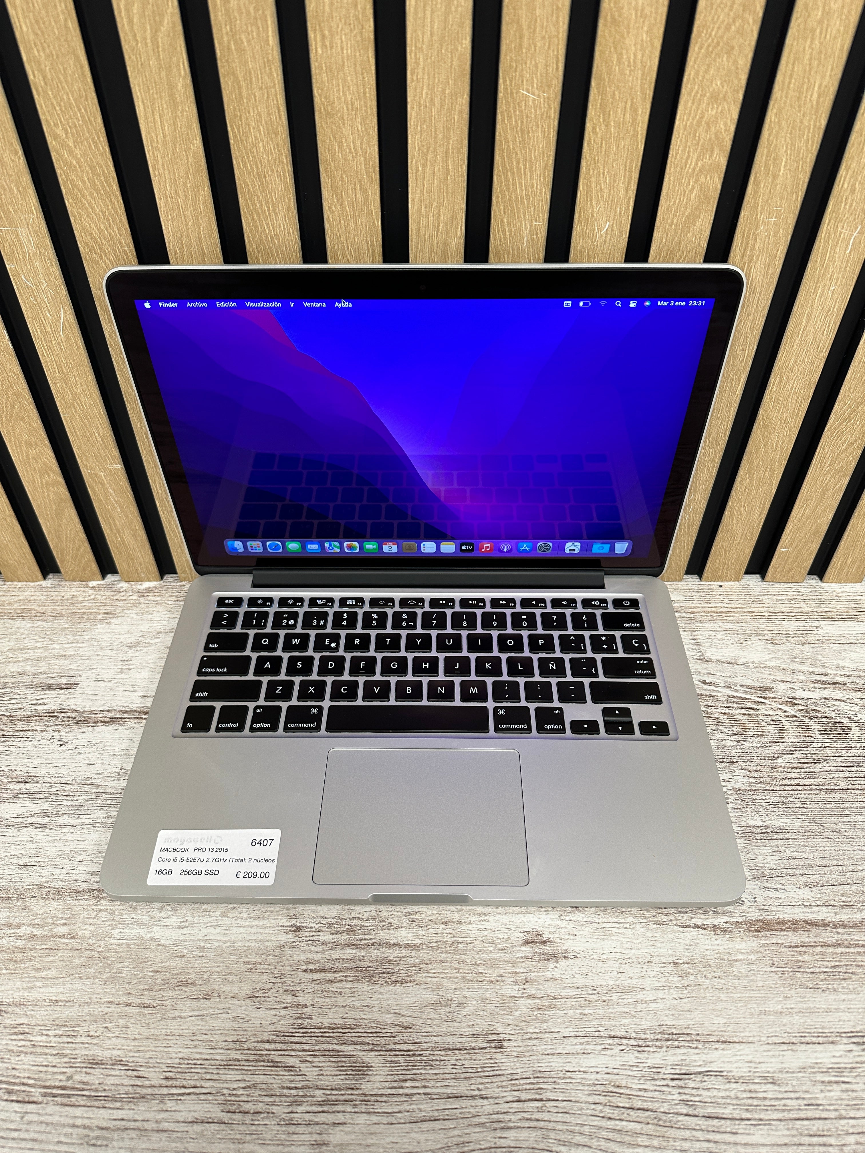 MacBook Pro 13" 2015 i5 16gb 256gb SSD