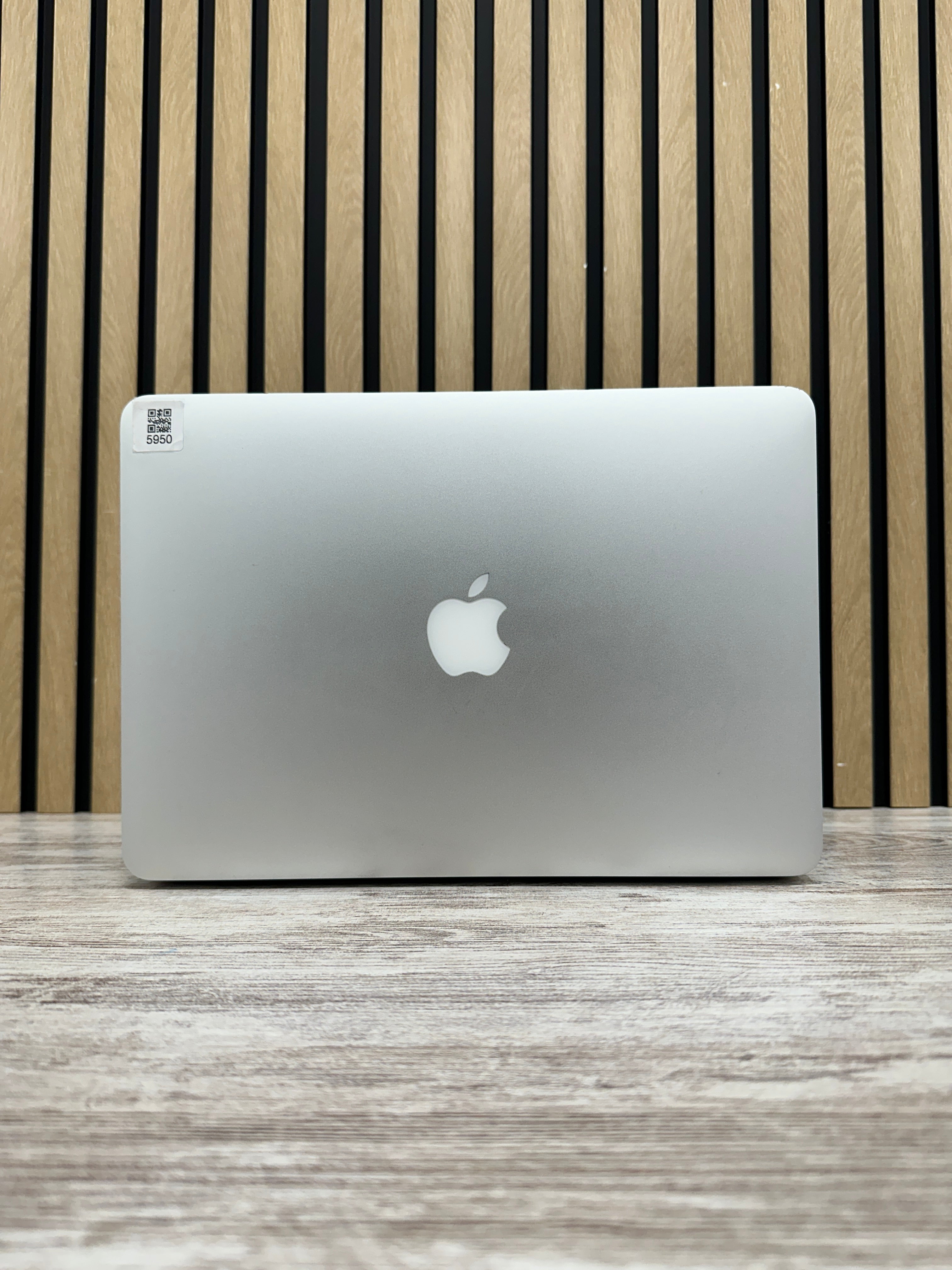 MacBook Pro 13" 2015 i7 16gb 500gb SSD