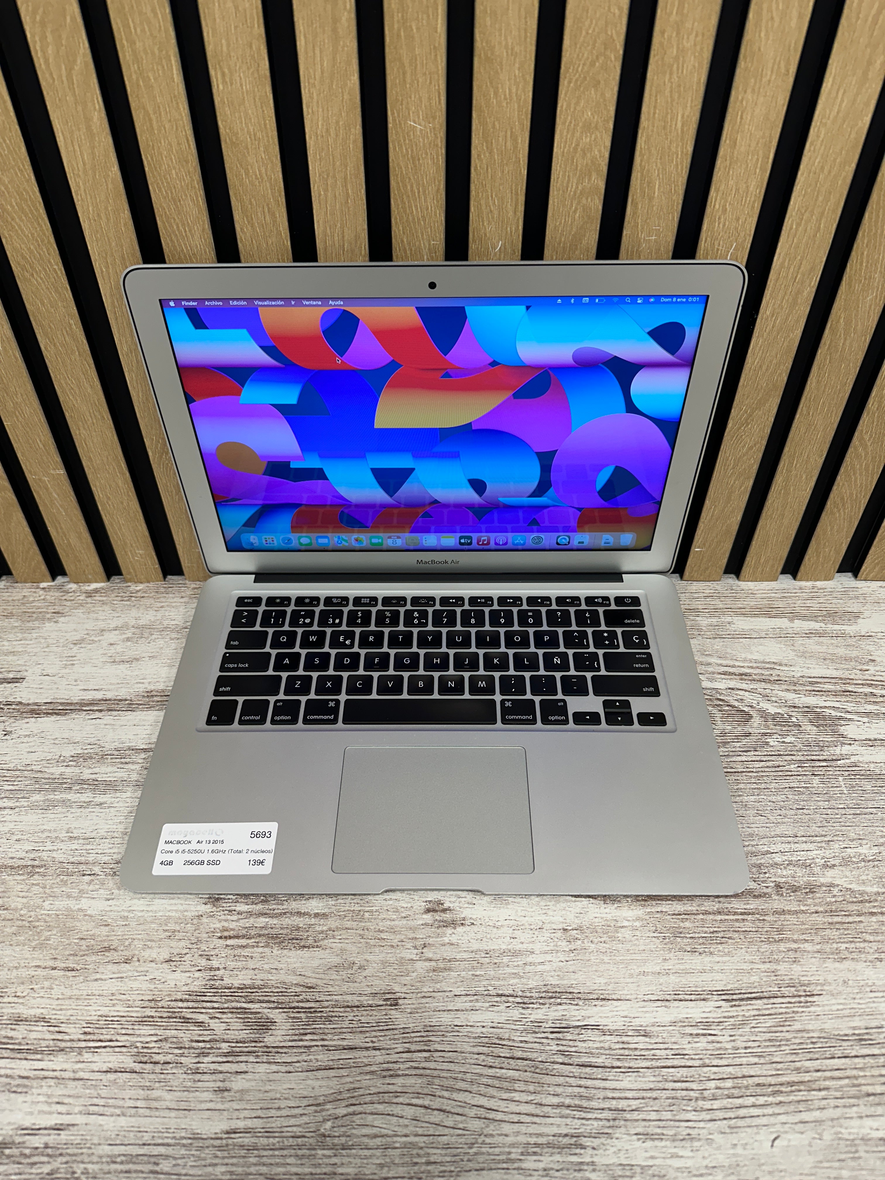 MacBook Air 13" 2015 i5 4gb 256gb SSD