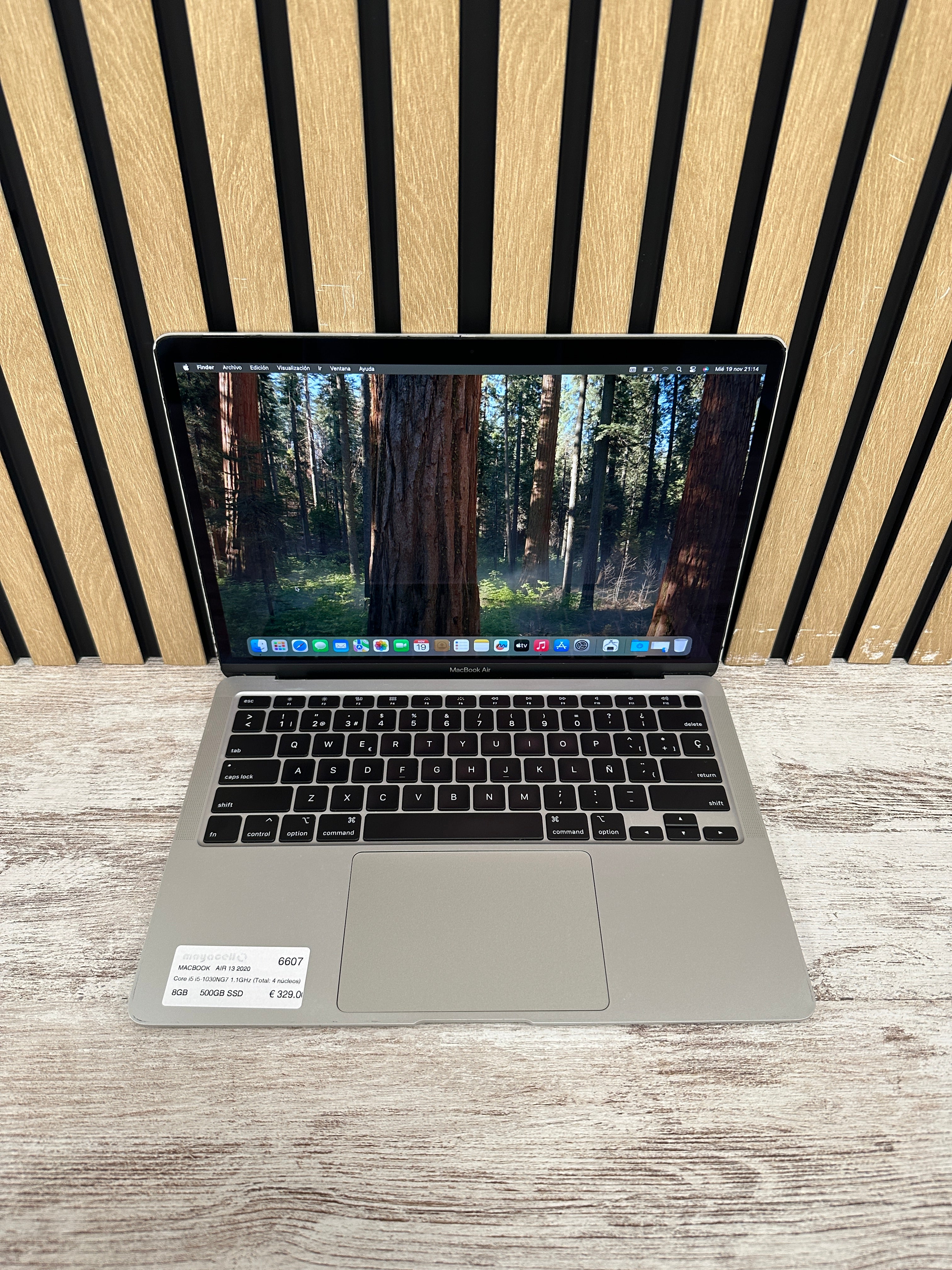 MacBook Air 13" 2020 i5 8gb 500gb SSD