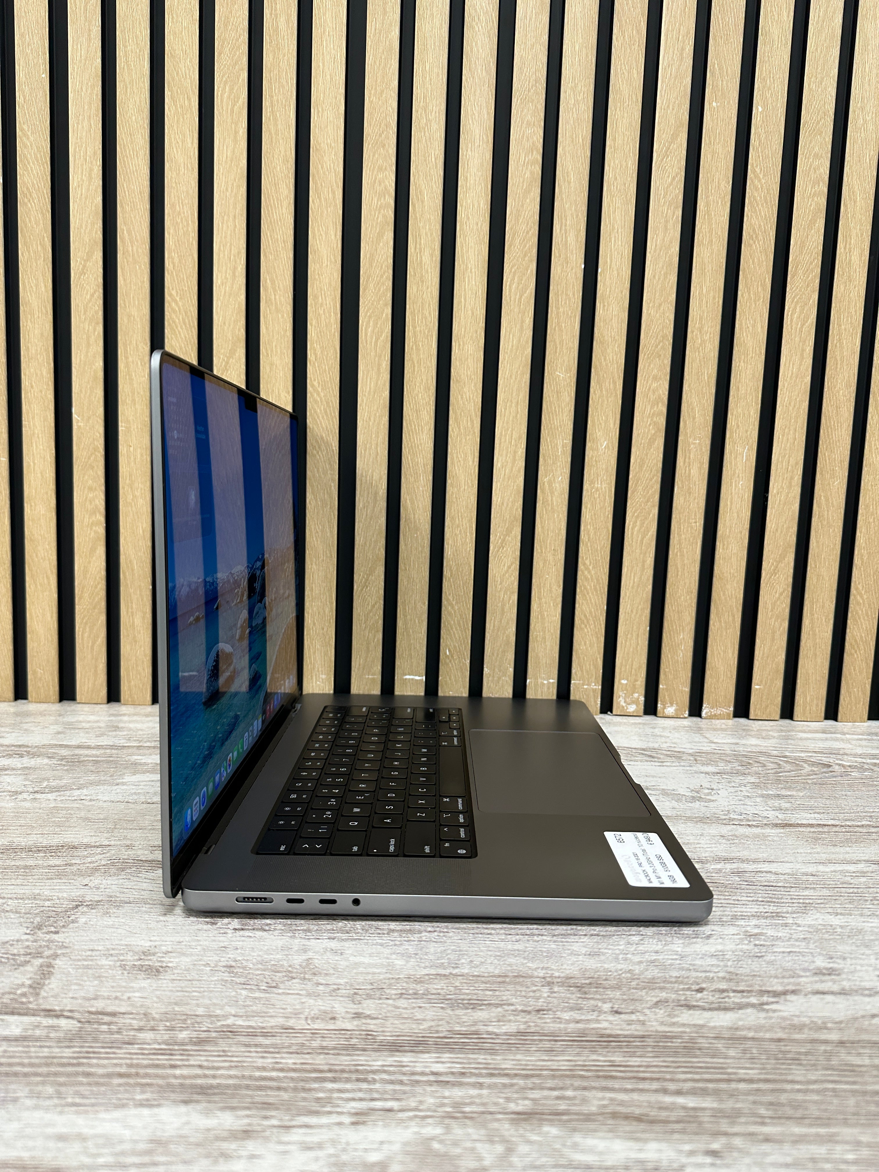 MacBook Pro 16" 2021 M1 PRO 16gb 512gb SSD