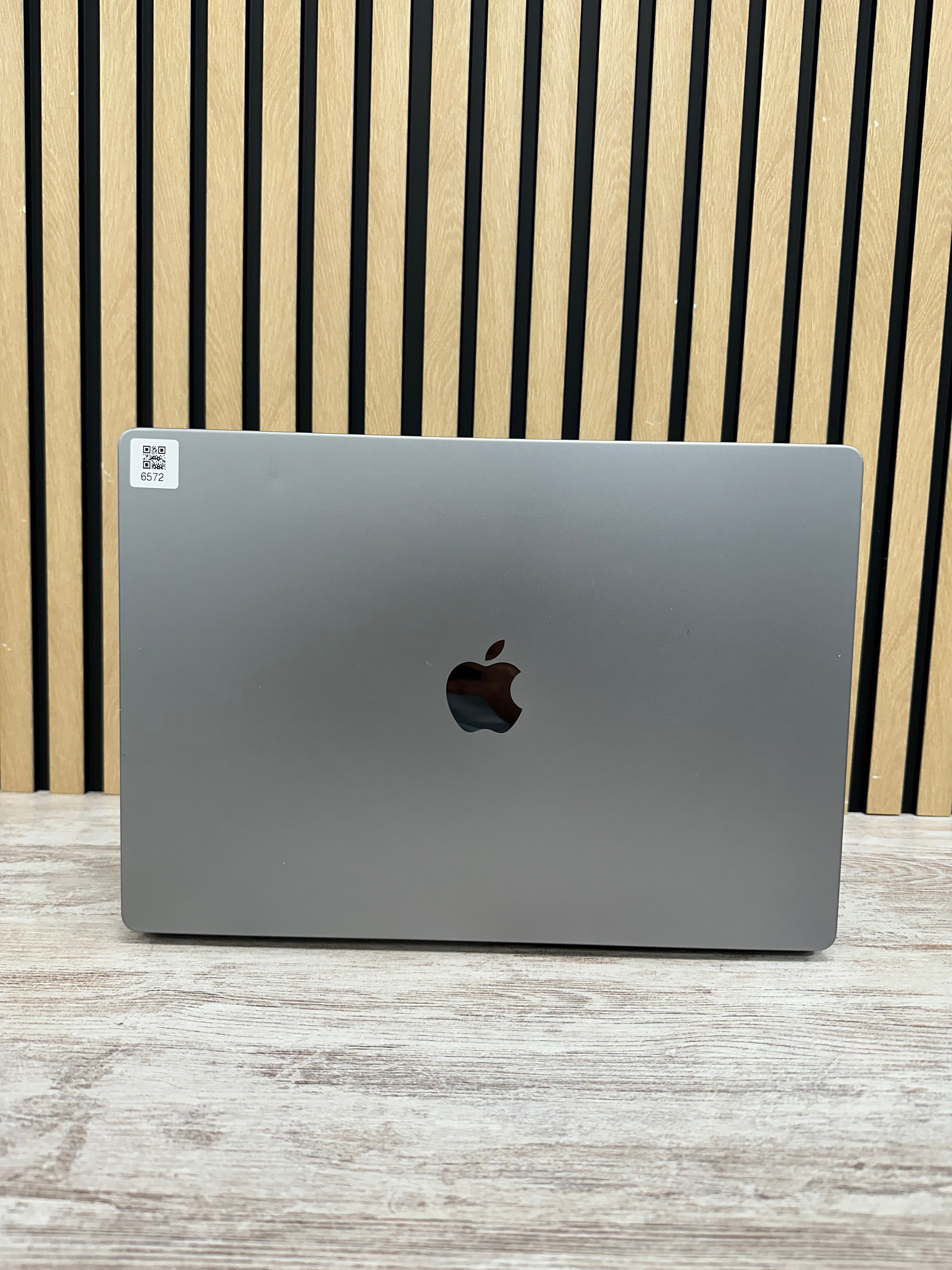 MacBook Pro 16" 2021 M1 PRO 16gb 512gb SSD