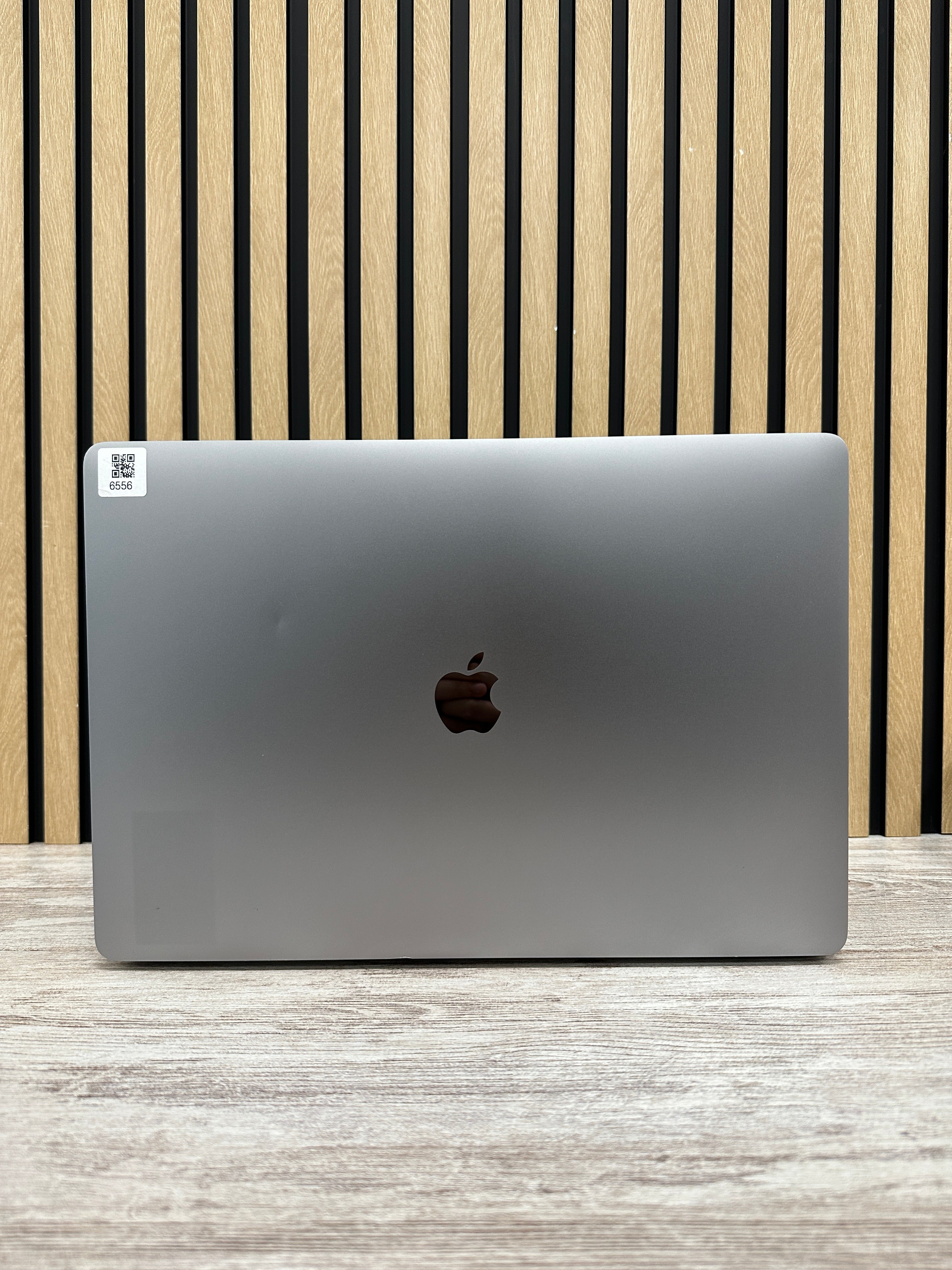 MacBook Pro 16" 2019 i7 16gb 500gb SSD