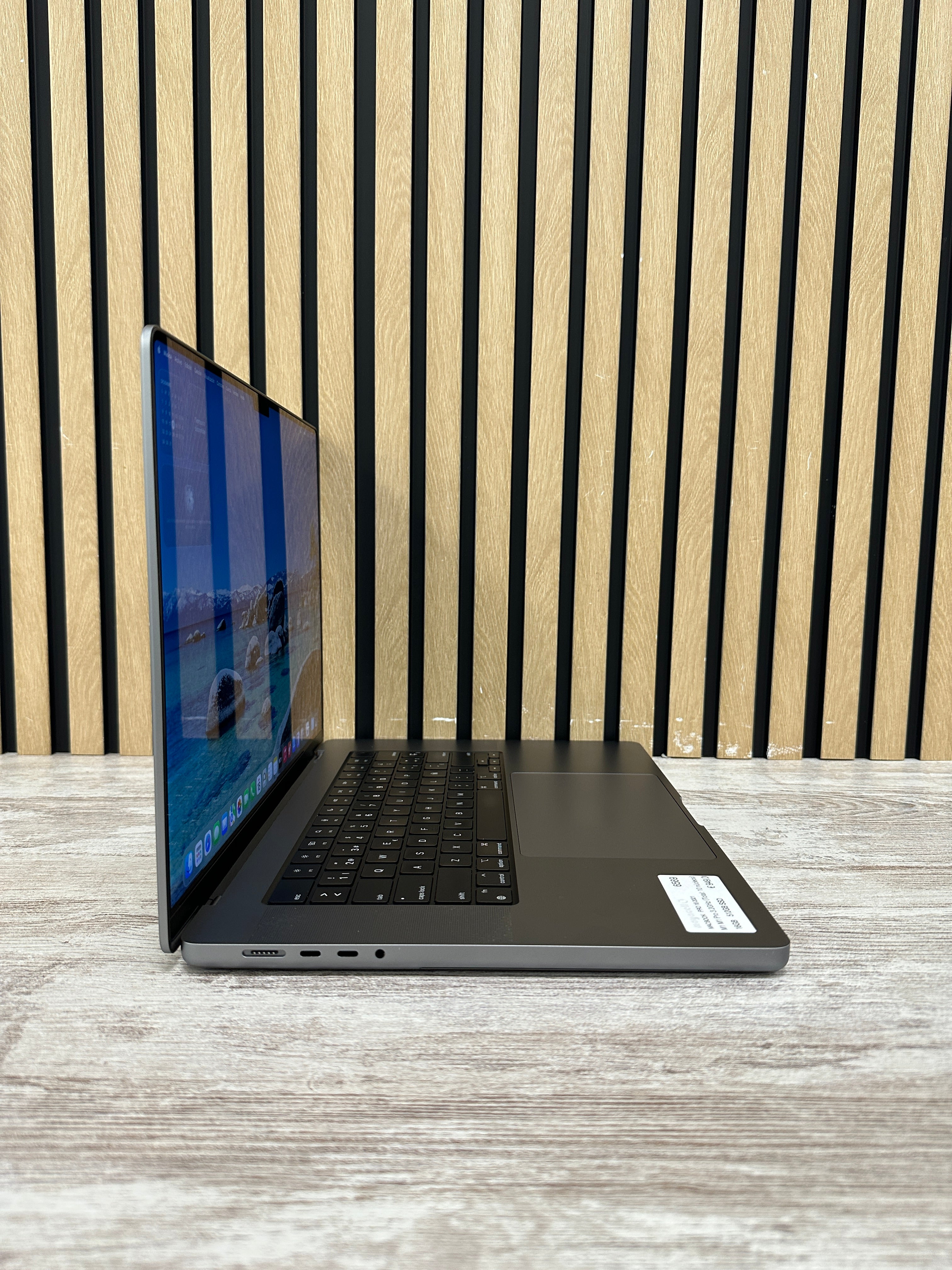 MacBook Pro 16" 2021 M1 PRO 16gb 512gb SSD