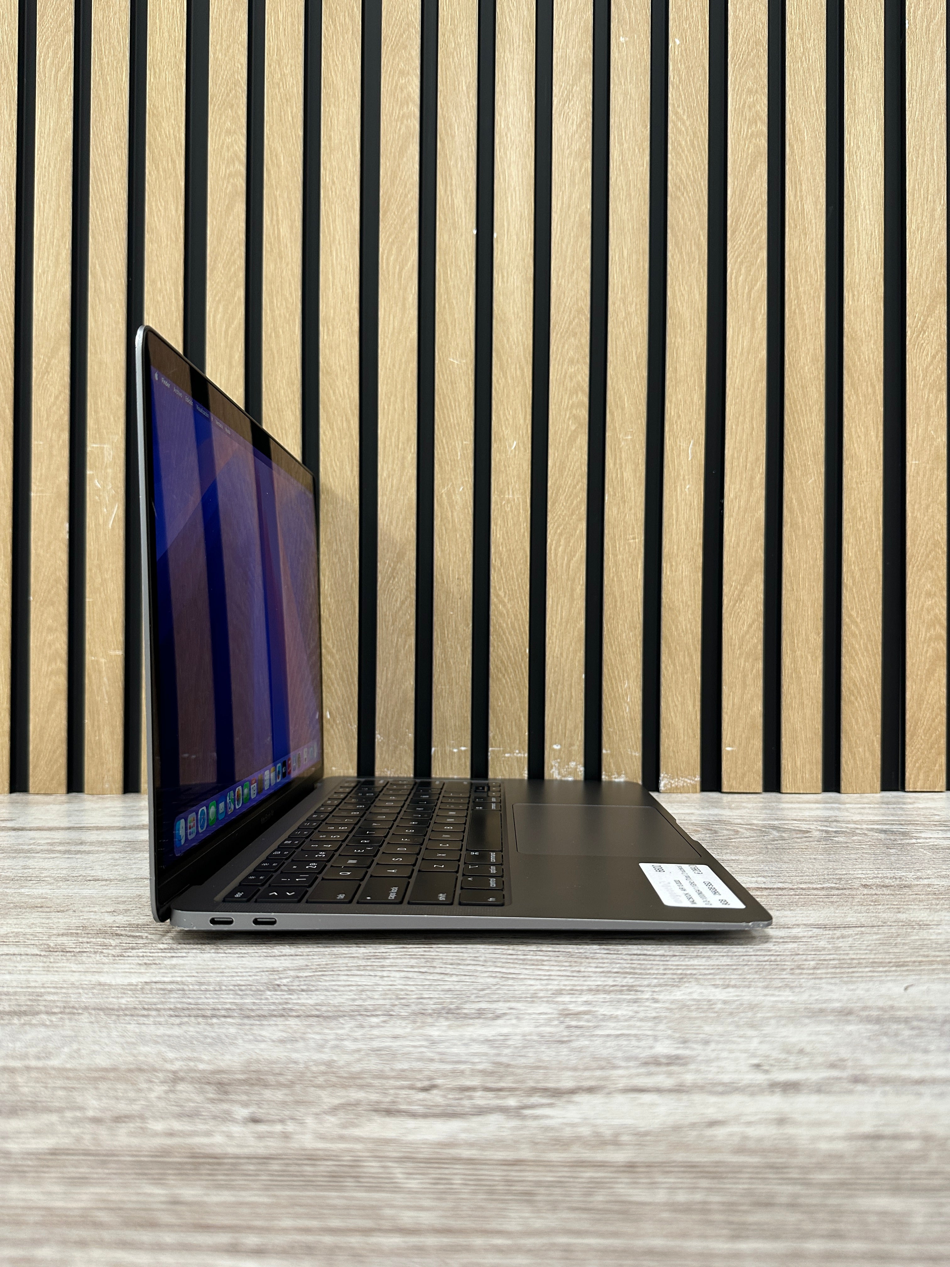 MacBook Air 13" 2020 i3 8gb 256gb SSD