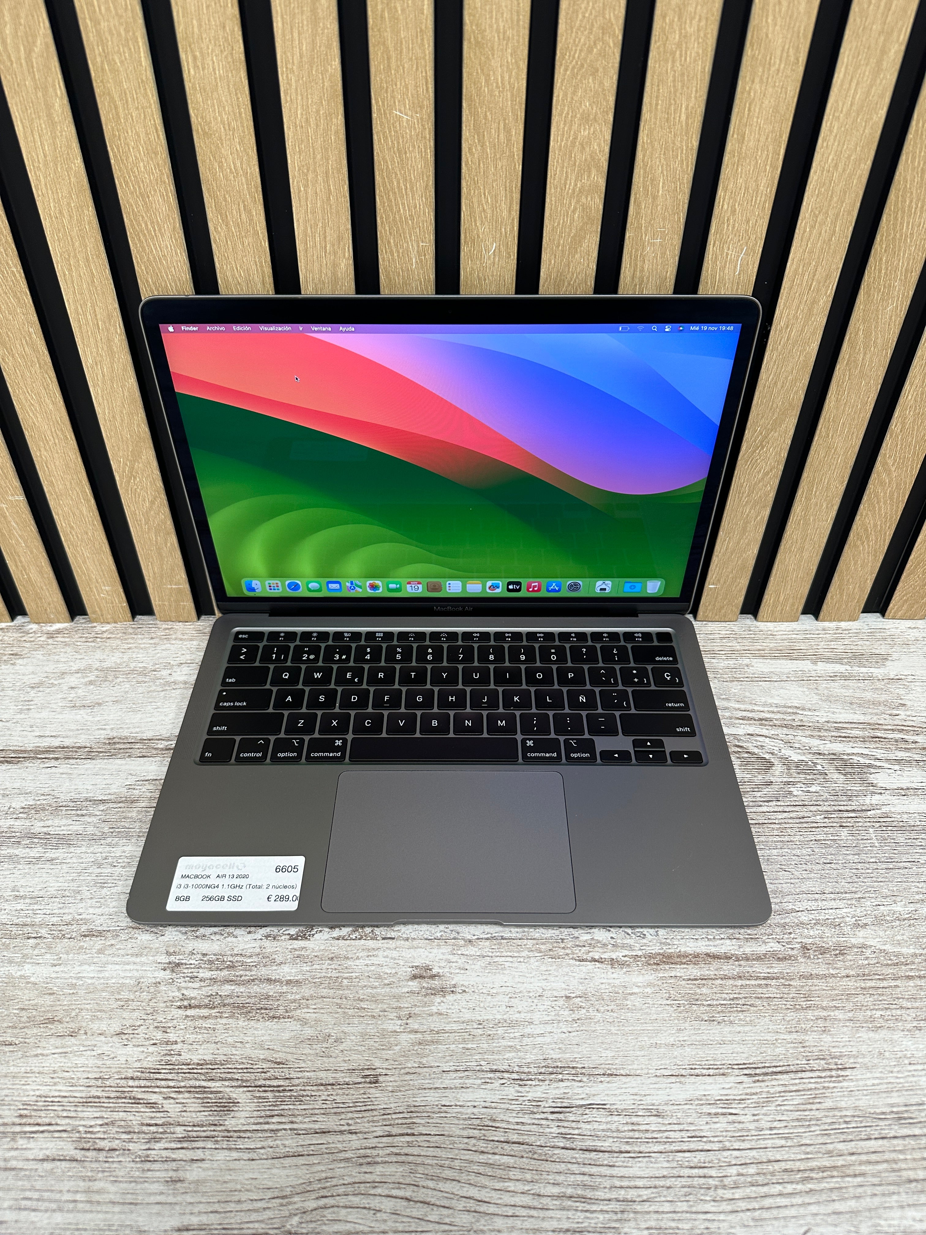 MacBook Air 13" 2020 i3 8gb 256gb SSD