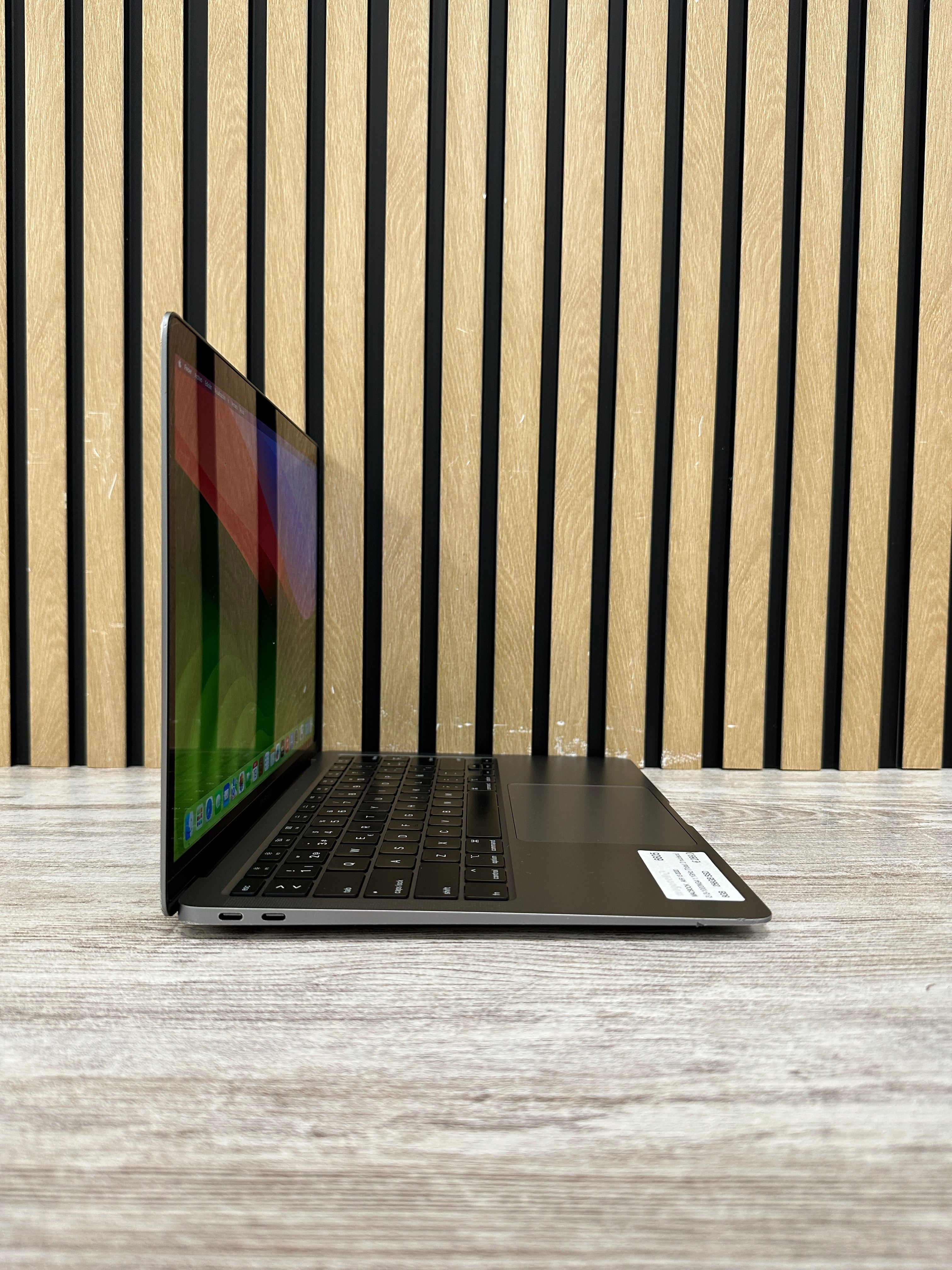 MacBook Air 13" 2020 i3 8gb 256gb SSD