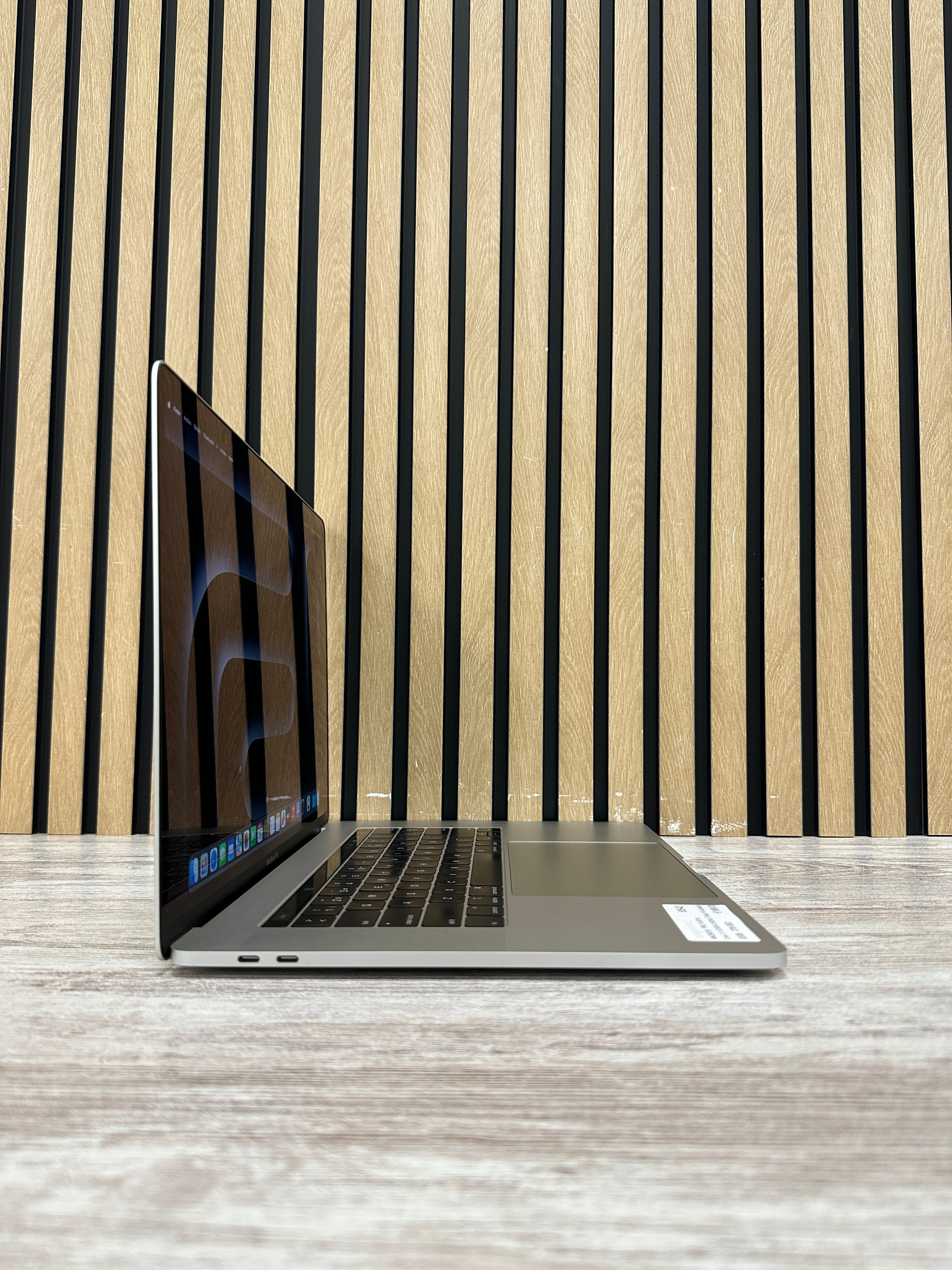 MacBook Pro 15" 2019 i7 32gb 2tb SSD