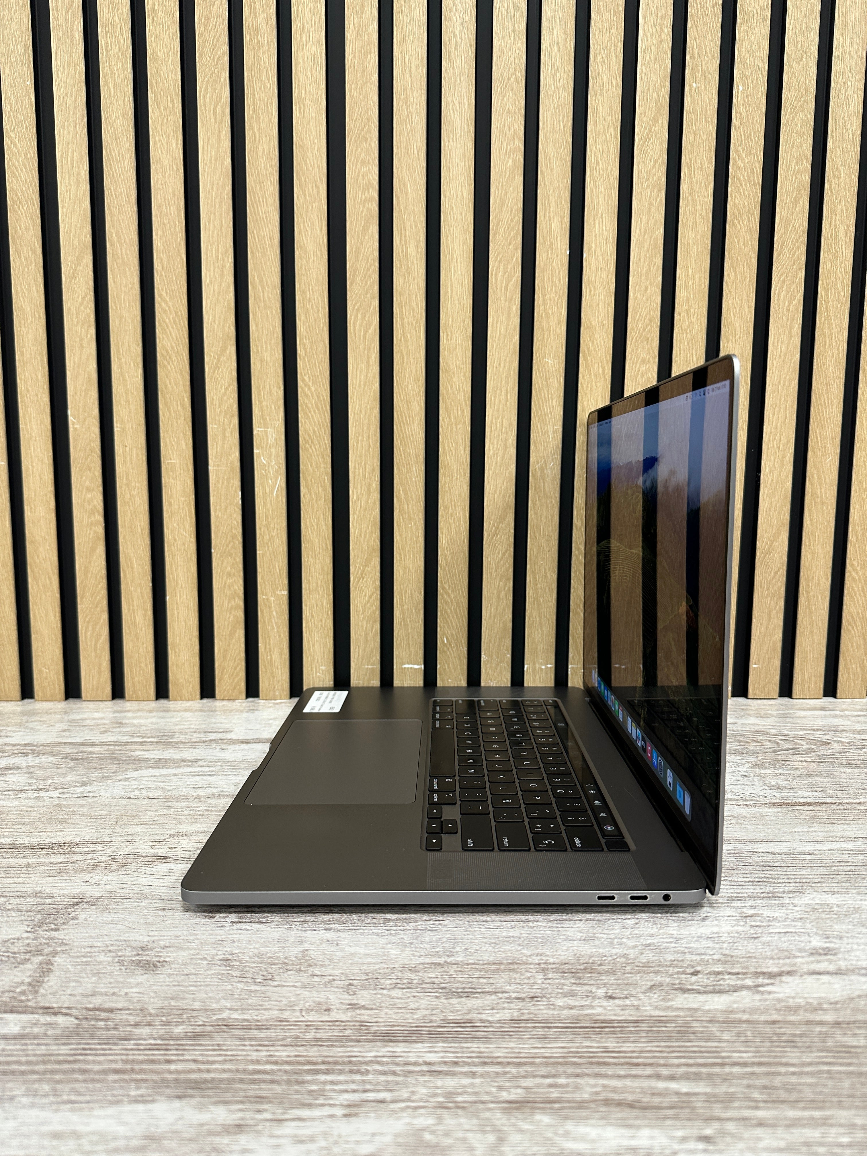 MacBook Pro 16" 2019 i9 32gb 1tb SSD