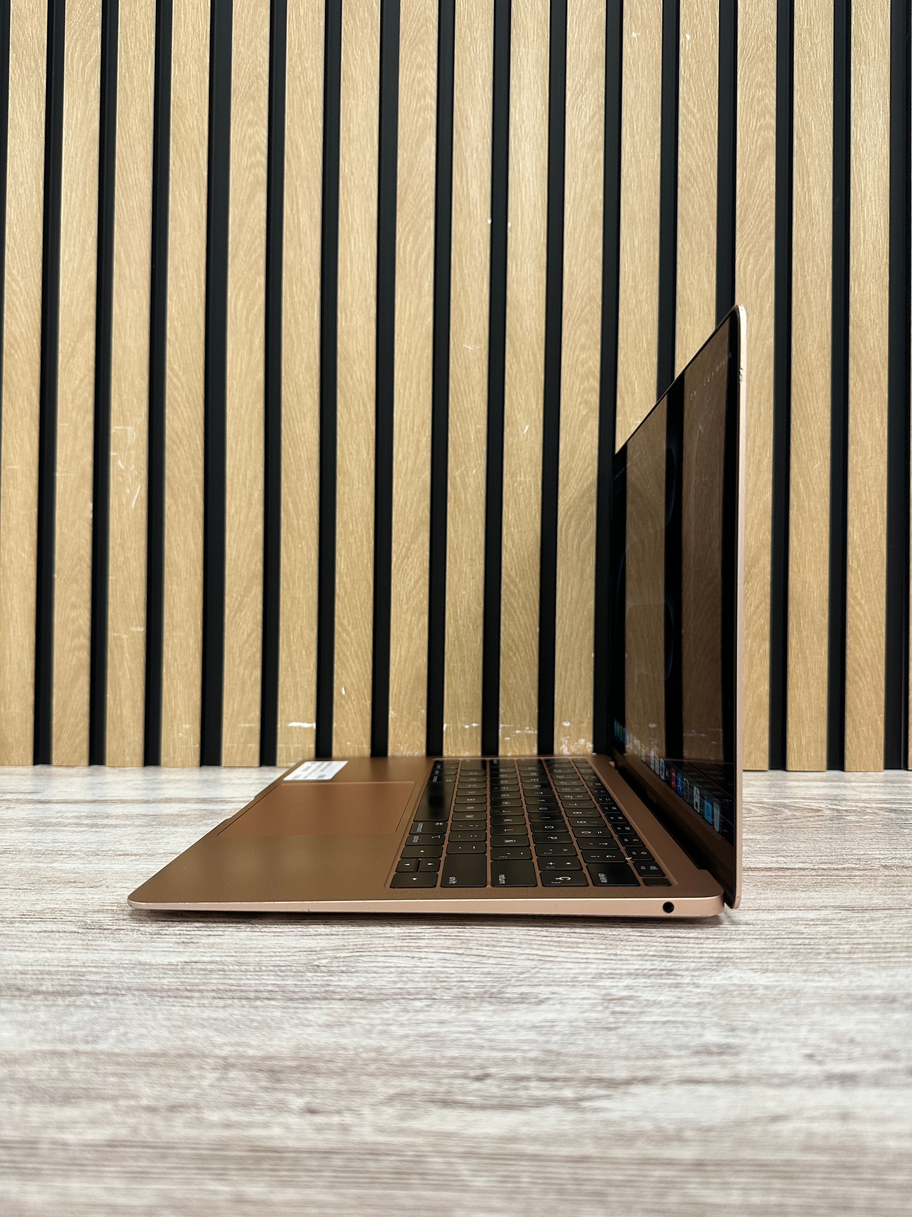 MacBook Air 13" 2019 i5 8gb 256gb SSD