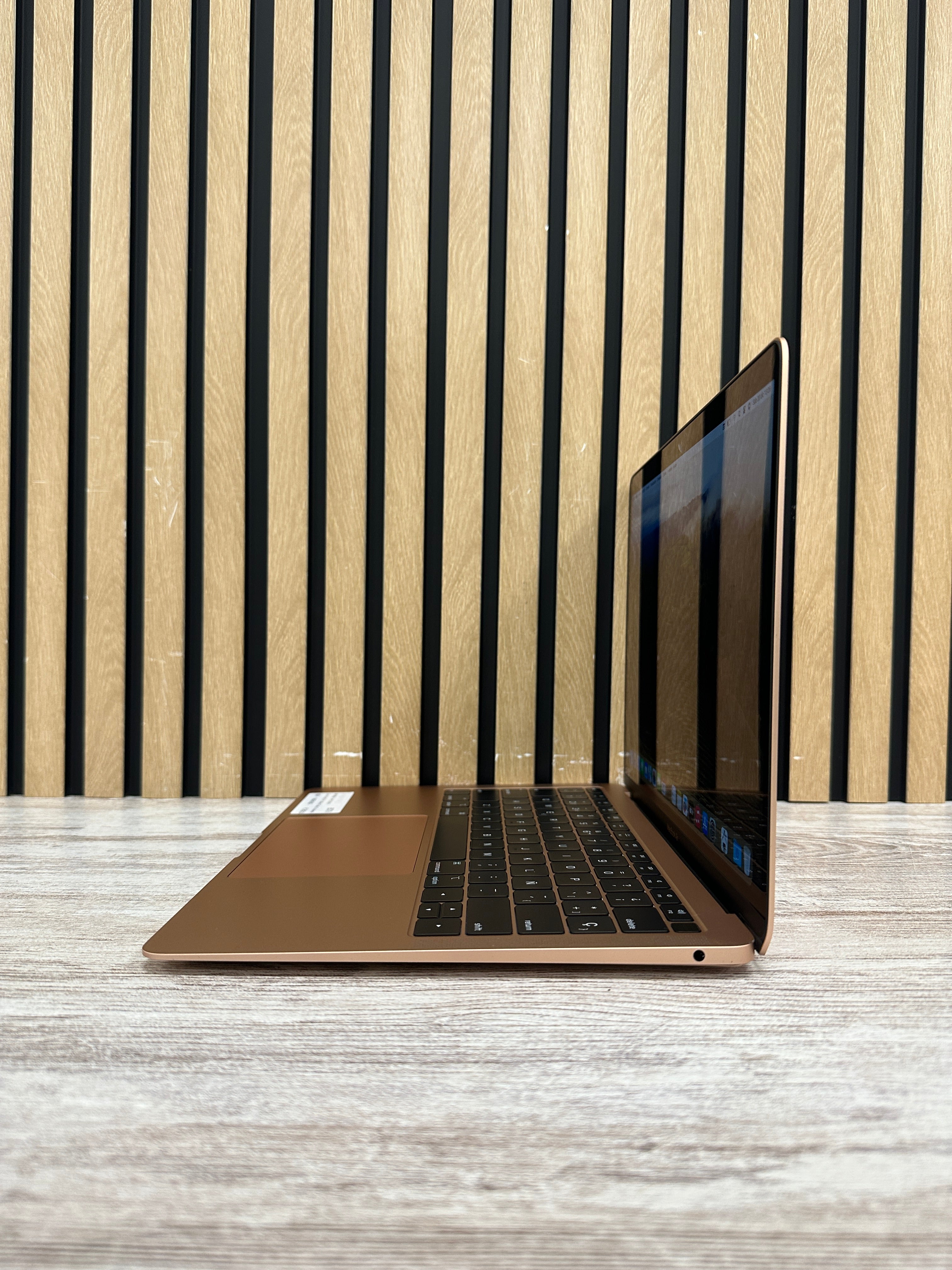 MacBook Air 13" 2018 i5 8gb 128gb SSD