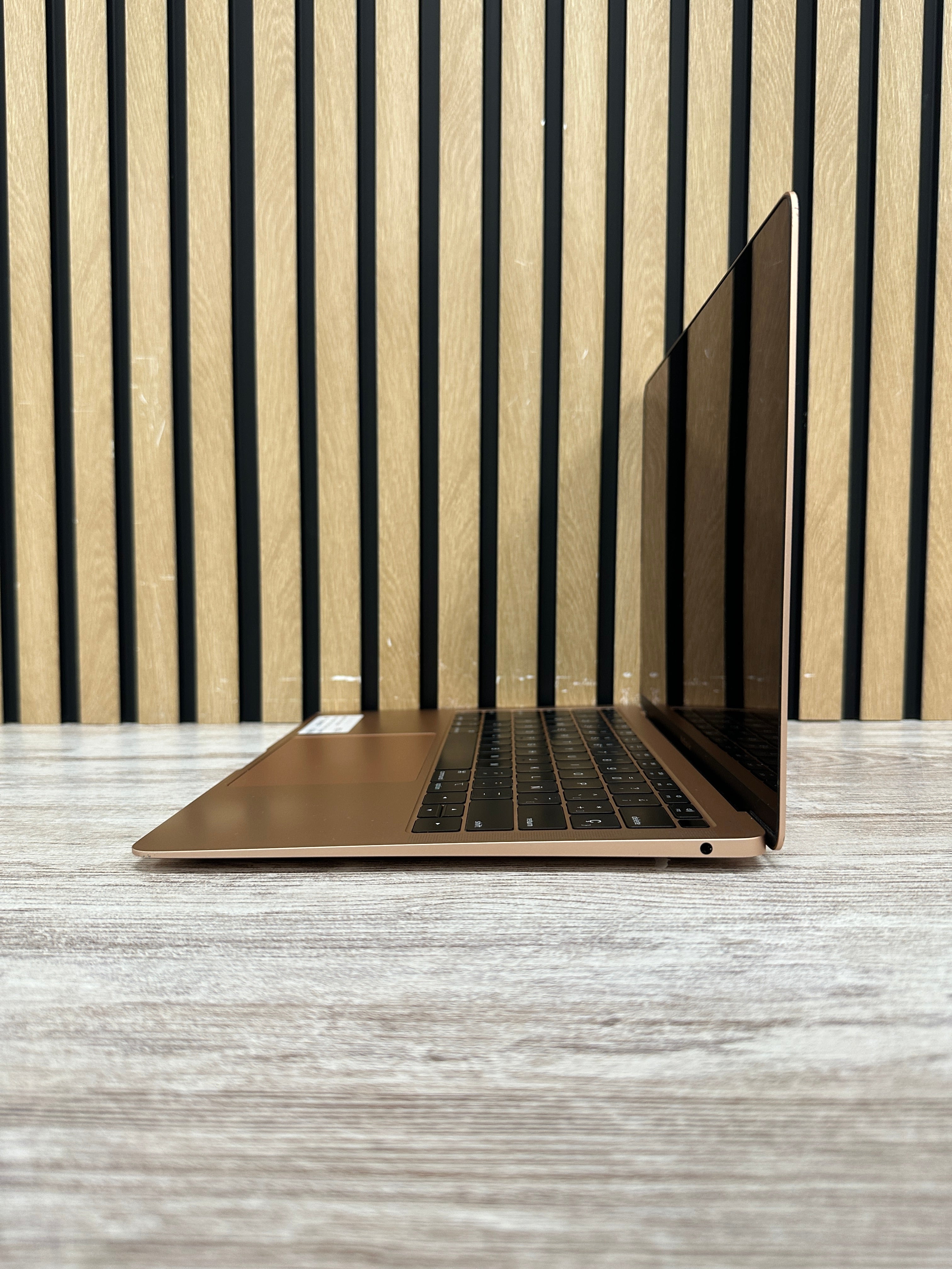 MacBook Air 13" 2019 i5 8gb 256gb SSD