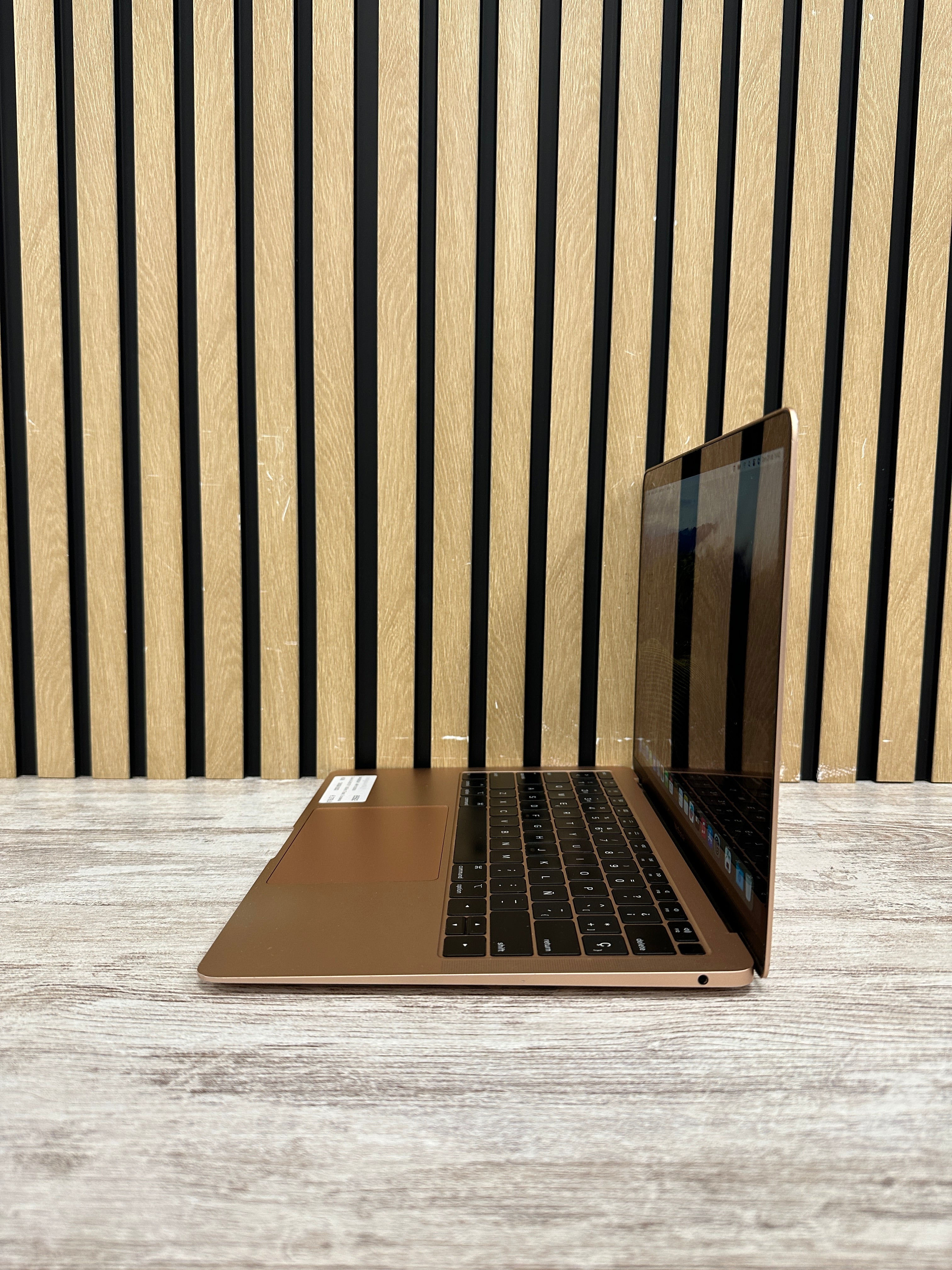 MacBook Air 13" 2019 i5 8gb 128gb SSD