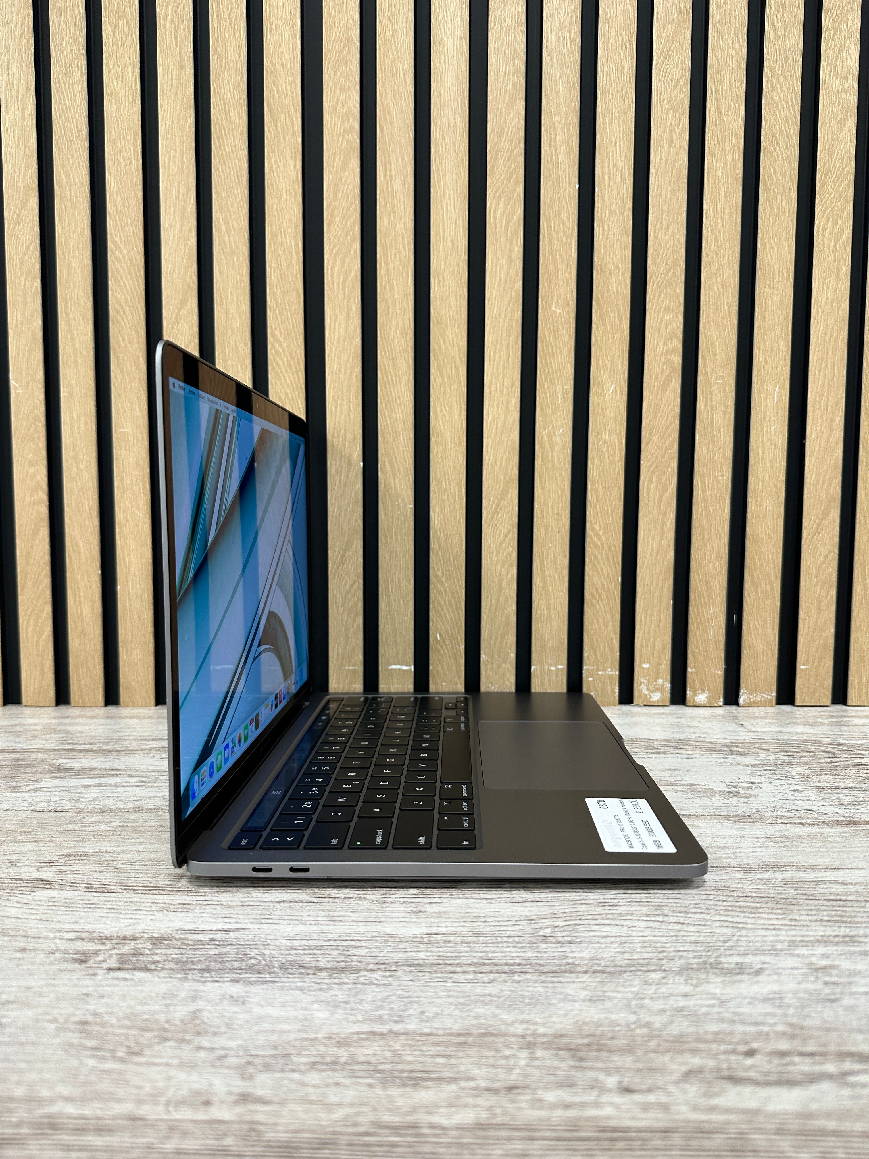 MacBook Pro 13" 2020 TB i5 16gb 500gb SSD