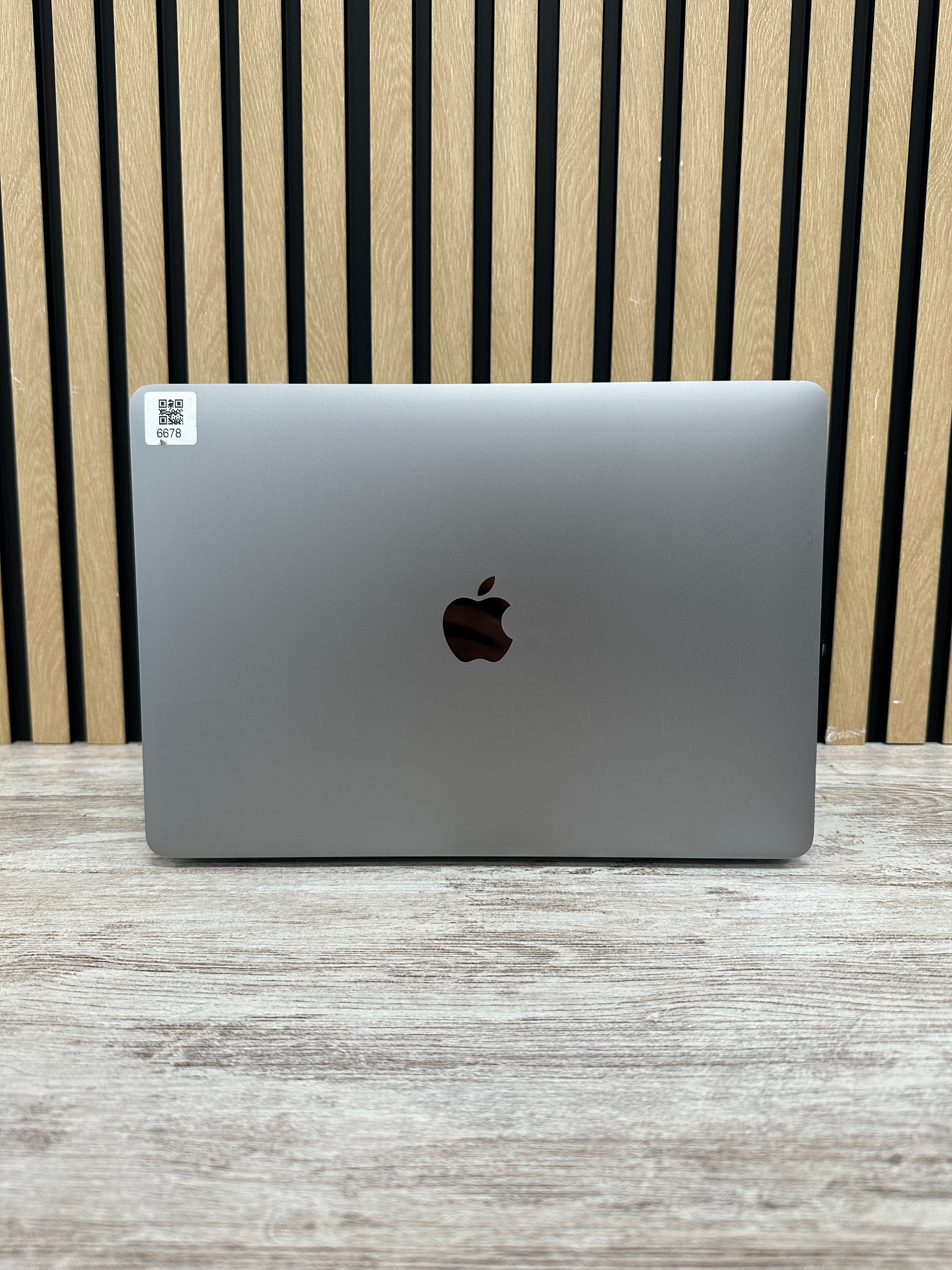 MacBook Pro 13" 2020 TB i5 16gb 500gb SSD