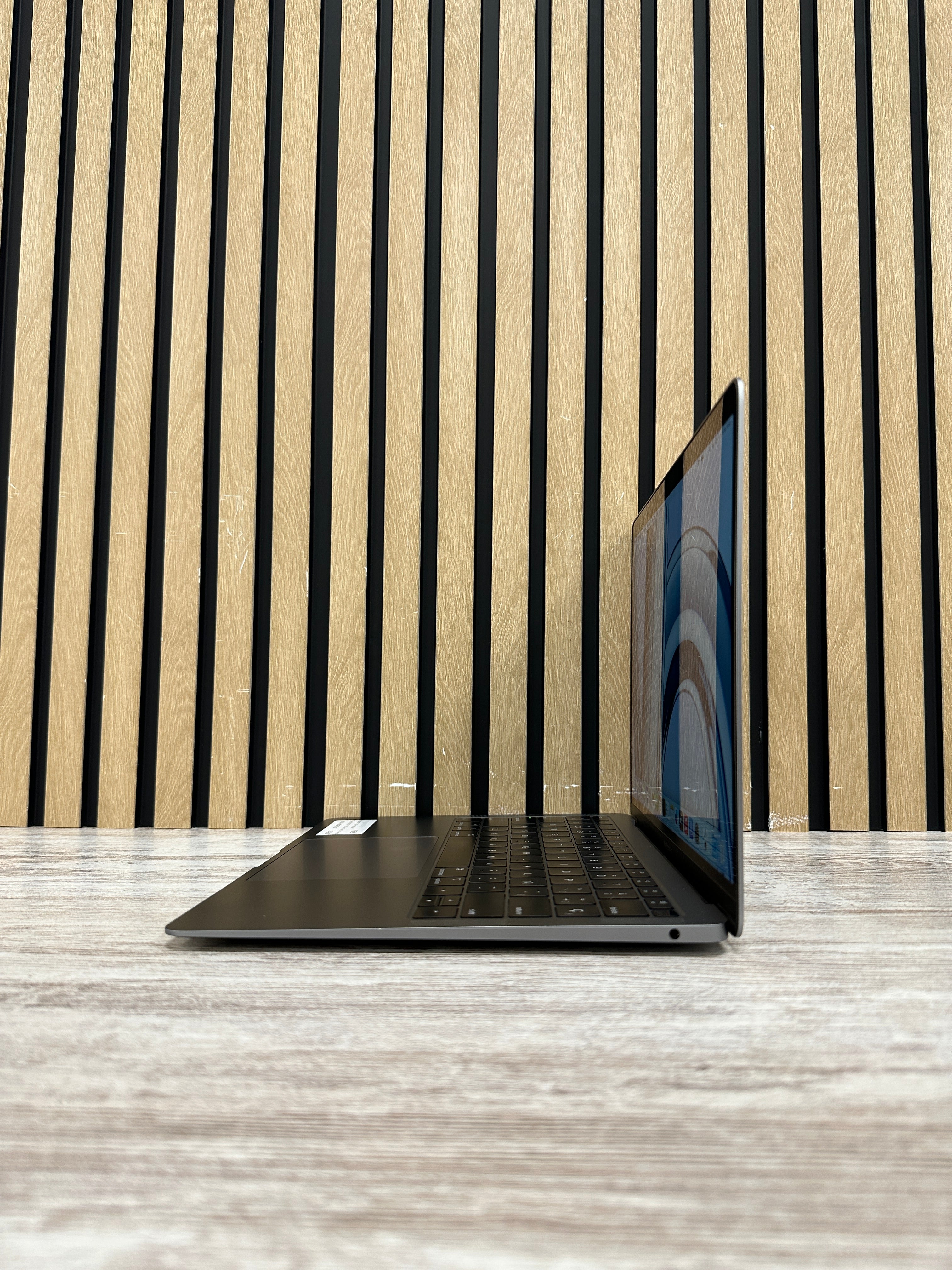 MacBook Air 13" 2019 i5 16gb 500gb SSD