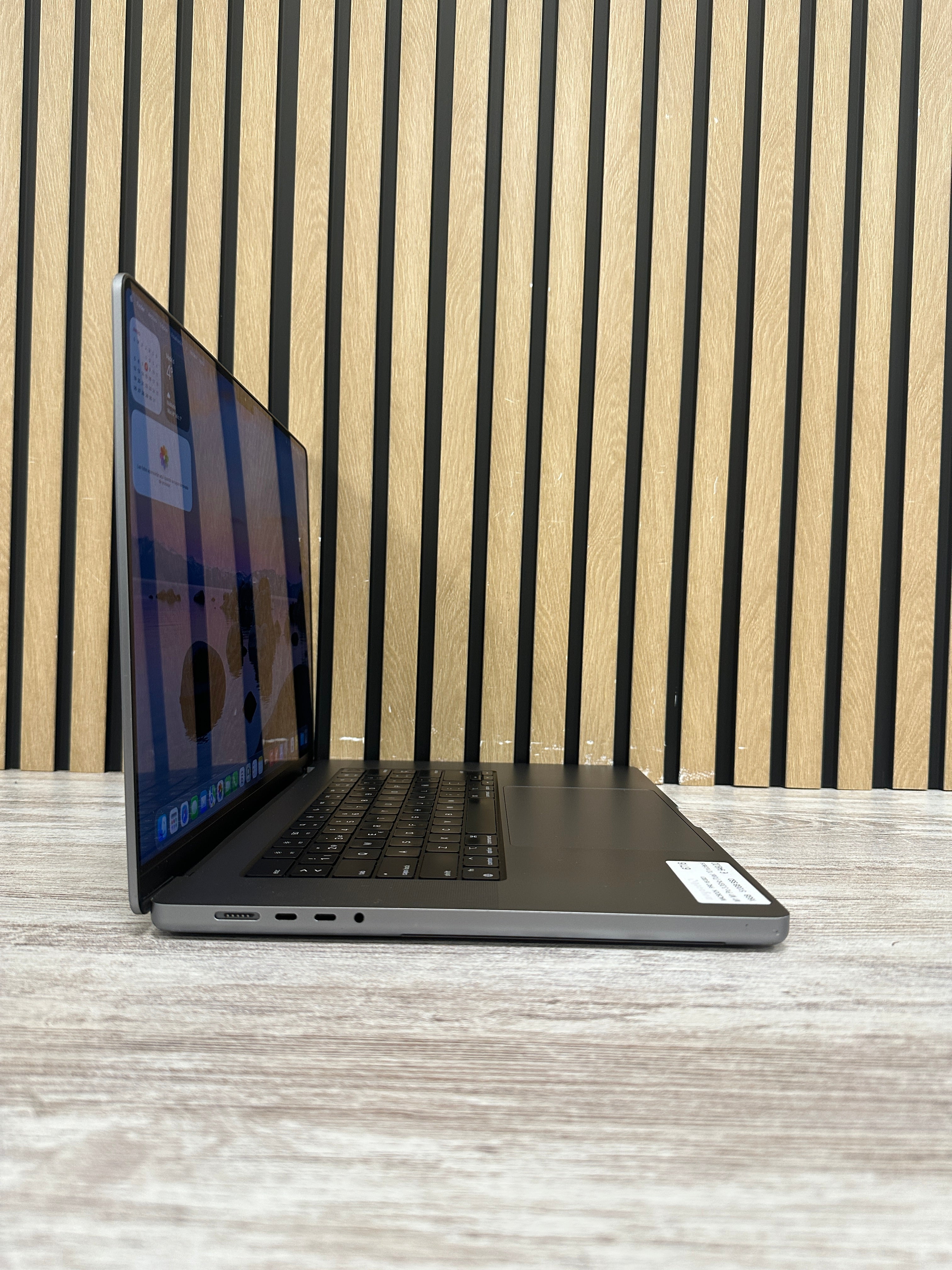 MacBook Pro 16" 2021 M1 PRO 16gb 512gb SSD - Moyacell