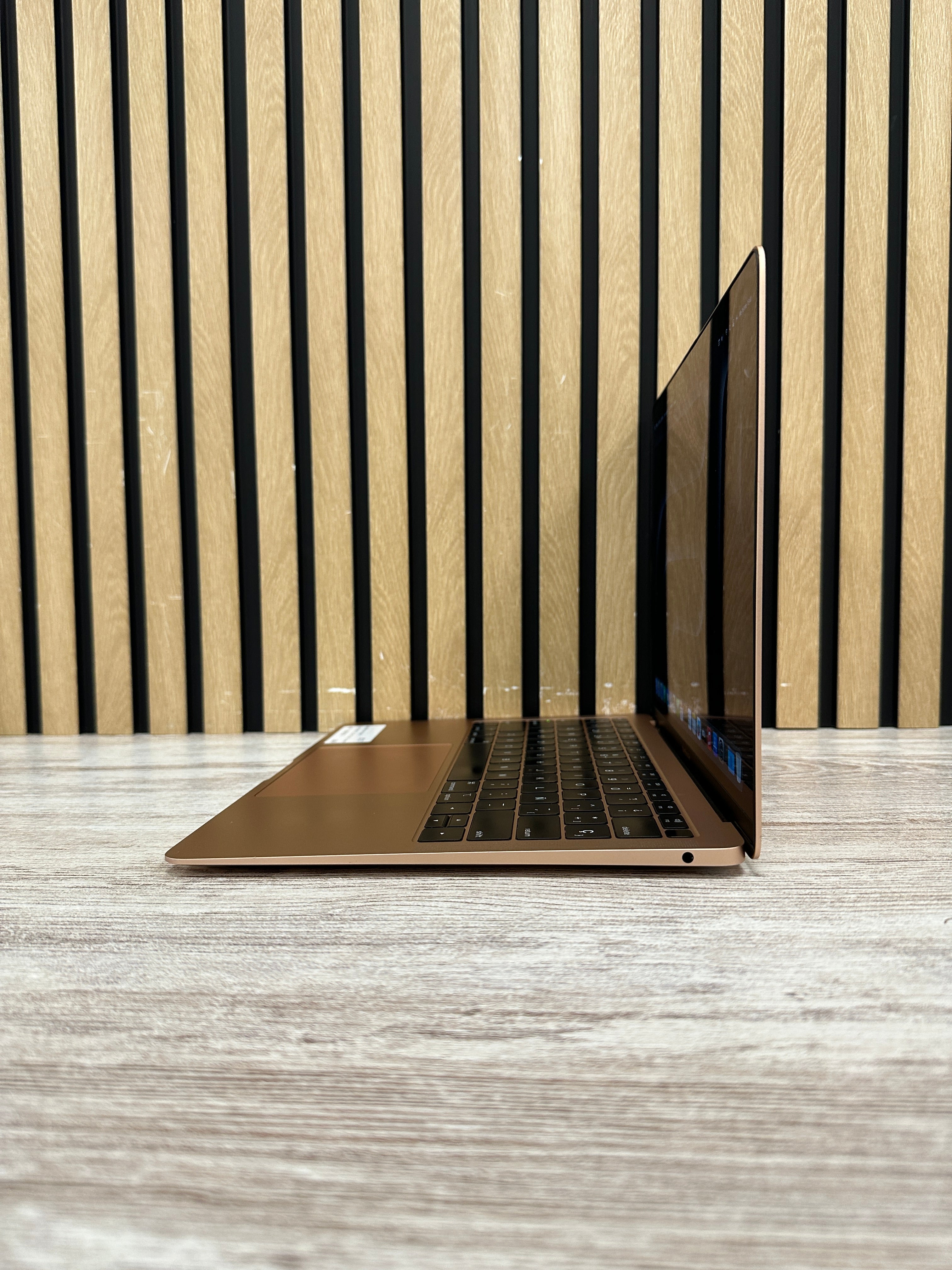 MacBook Air 13" 2018 i5 8gb 128gb SSD