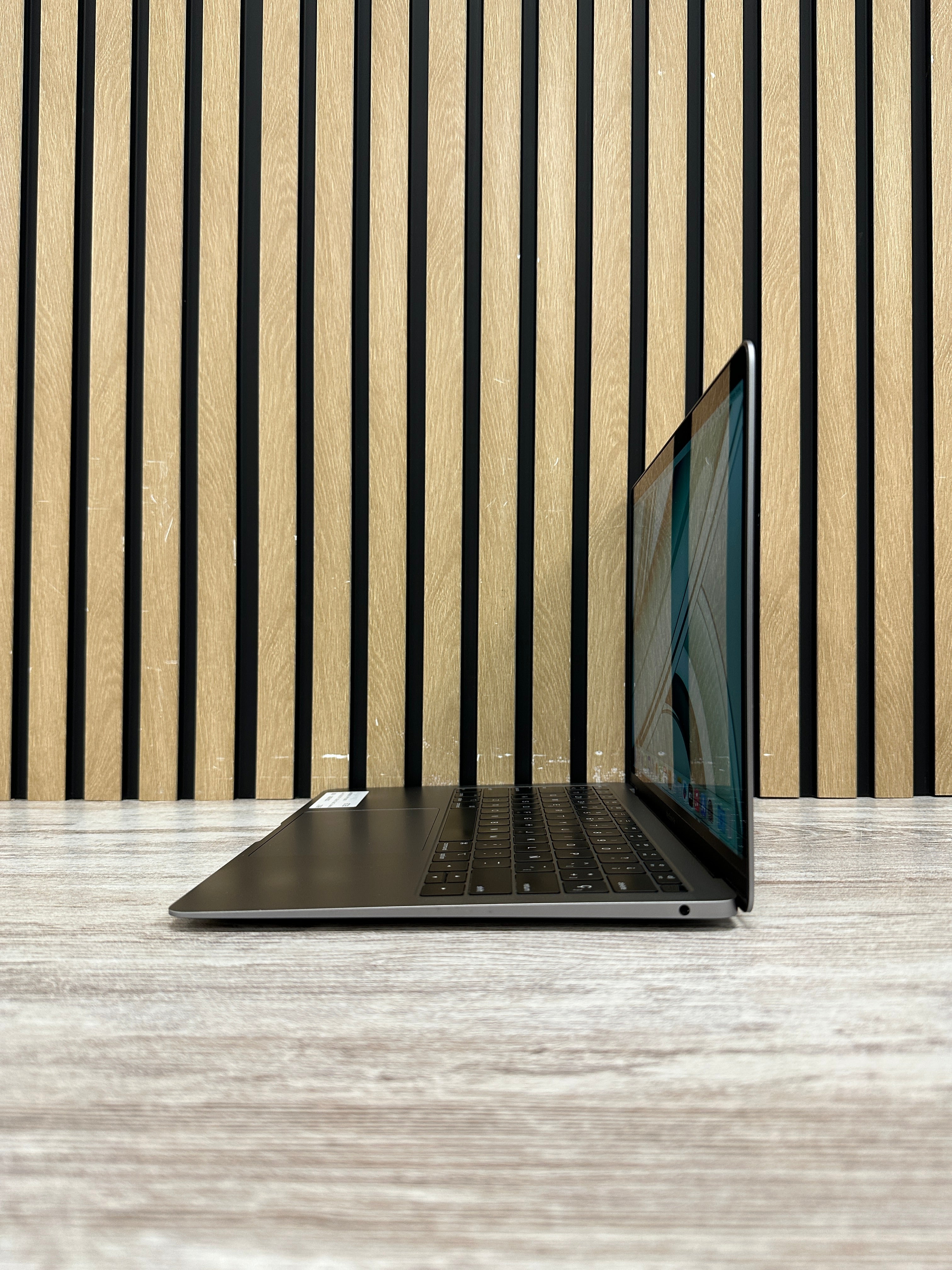 MacBook Air 13" 2019 i5 8gb 128gb SSD