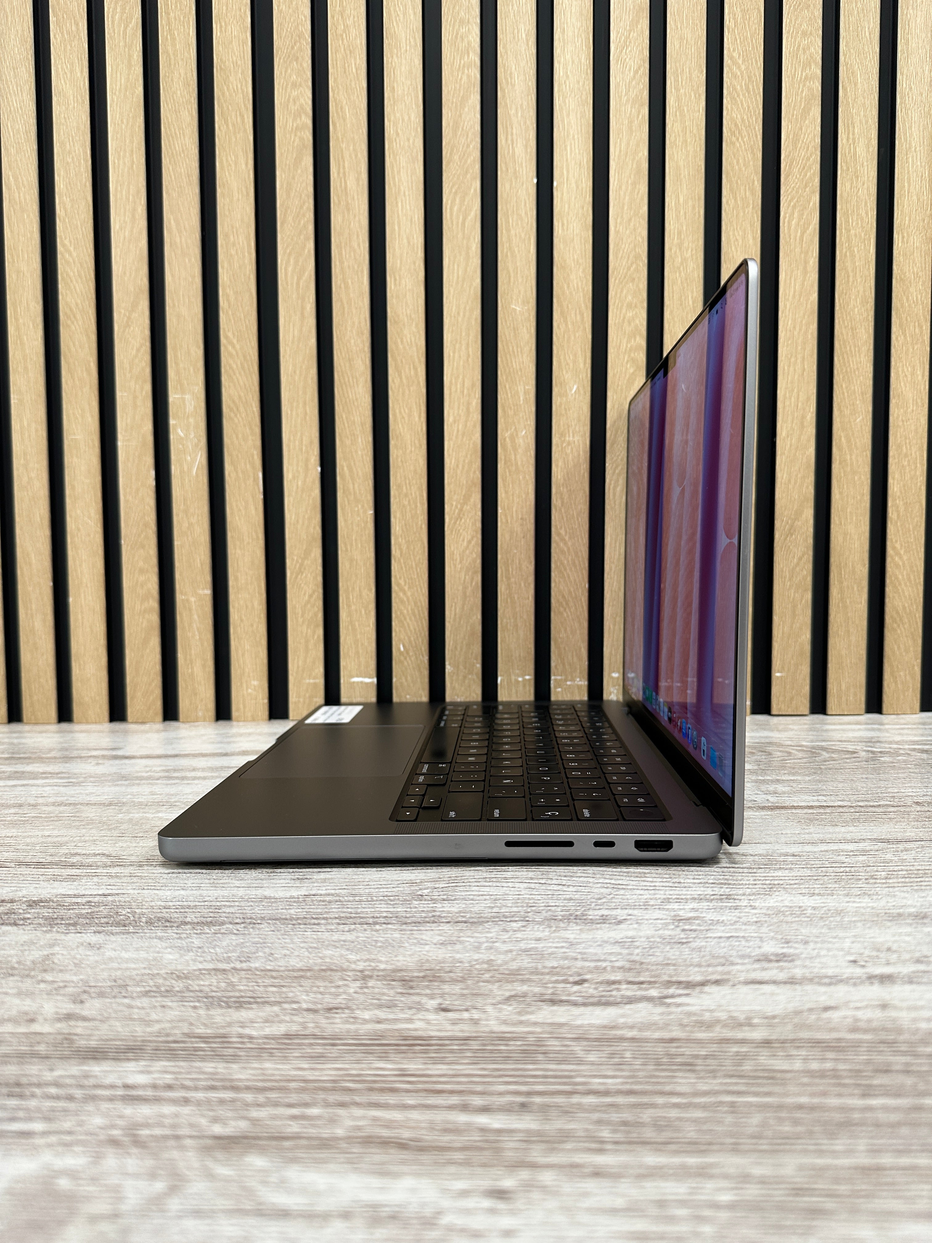 MacBook Pro 14" 2023 M2 PRO 16gb 512gb SSD