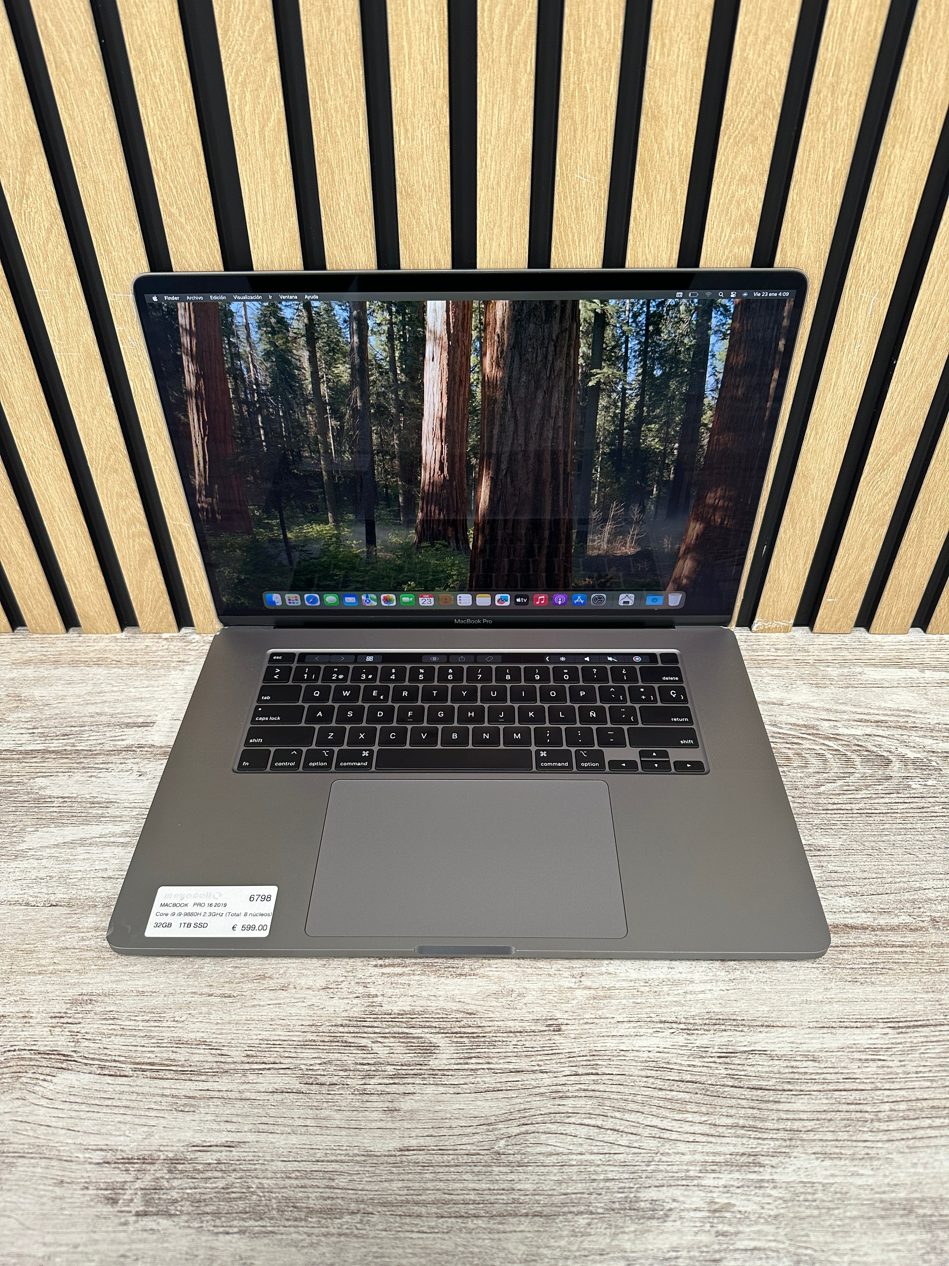 MacBook Pro 16" 2019 i9 32gb 1tb SSD