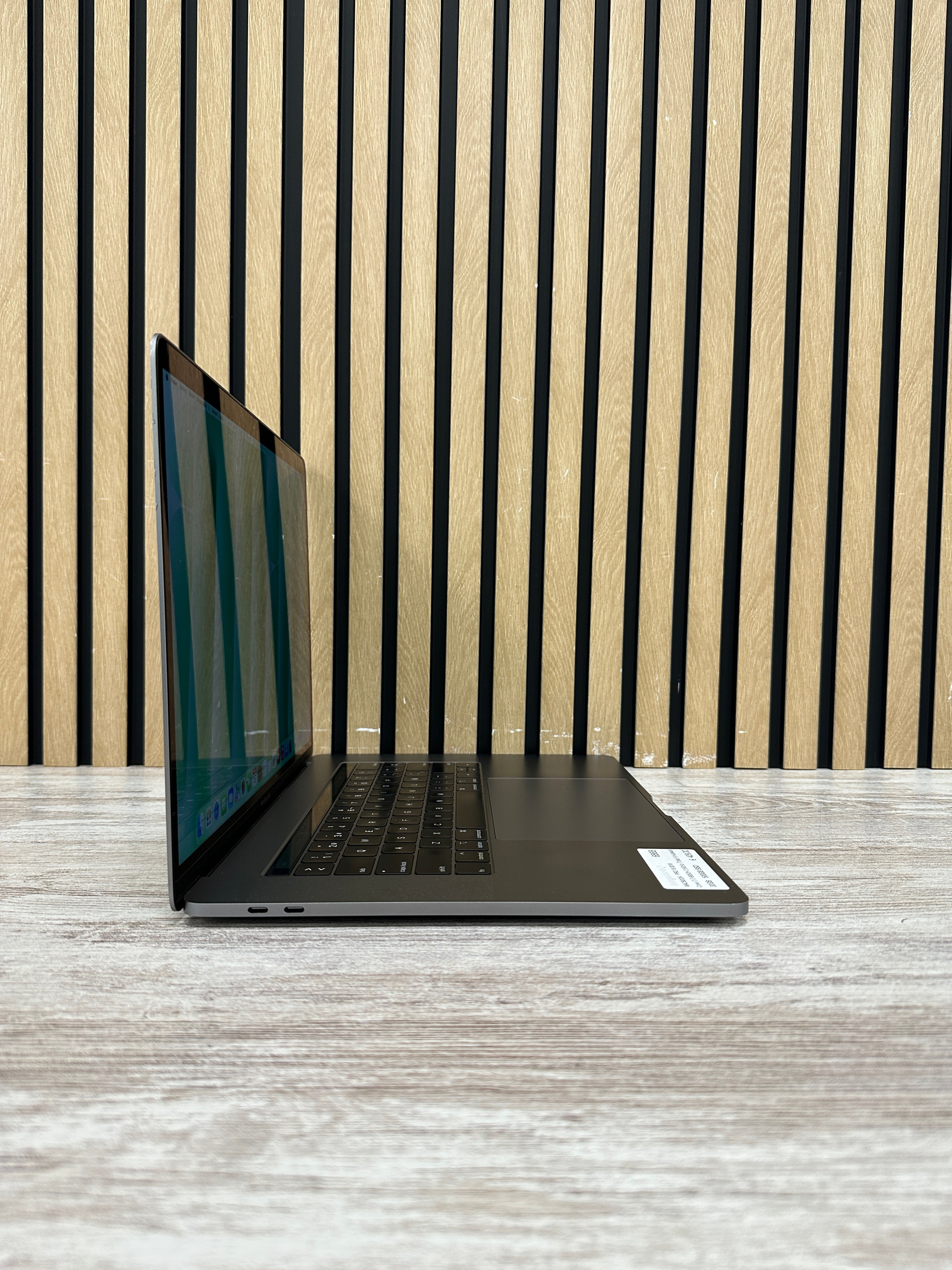 MacBook Pro 15" 2018 i7 32gb 500gb SSD