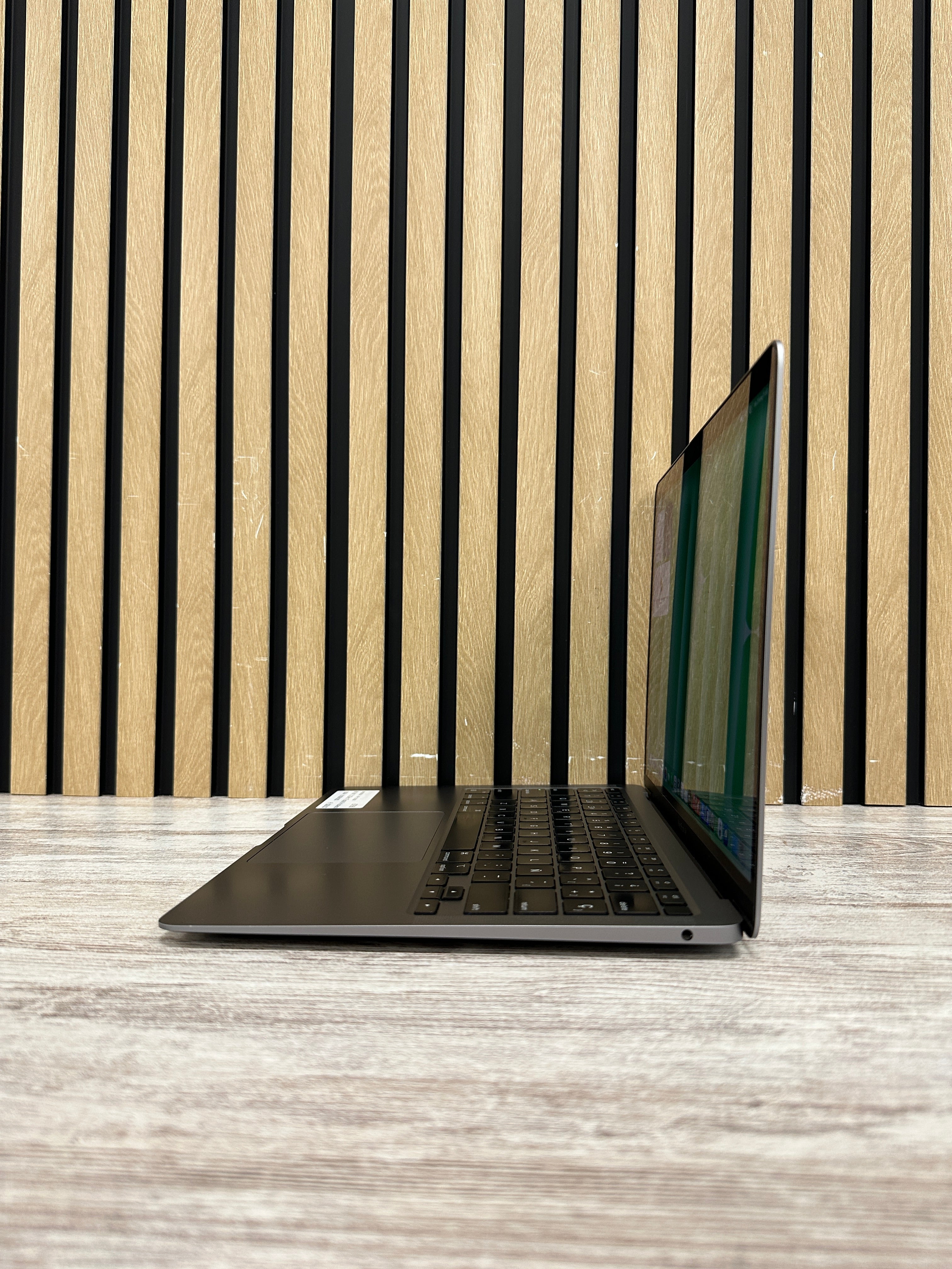 MacBook Air 13" 2020 M1 16gb 512gb SSD