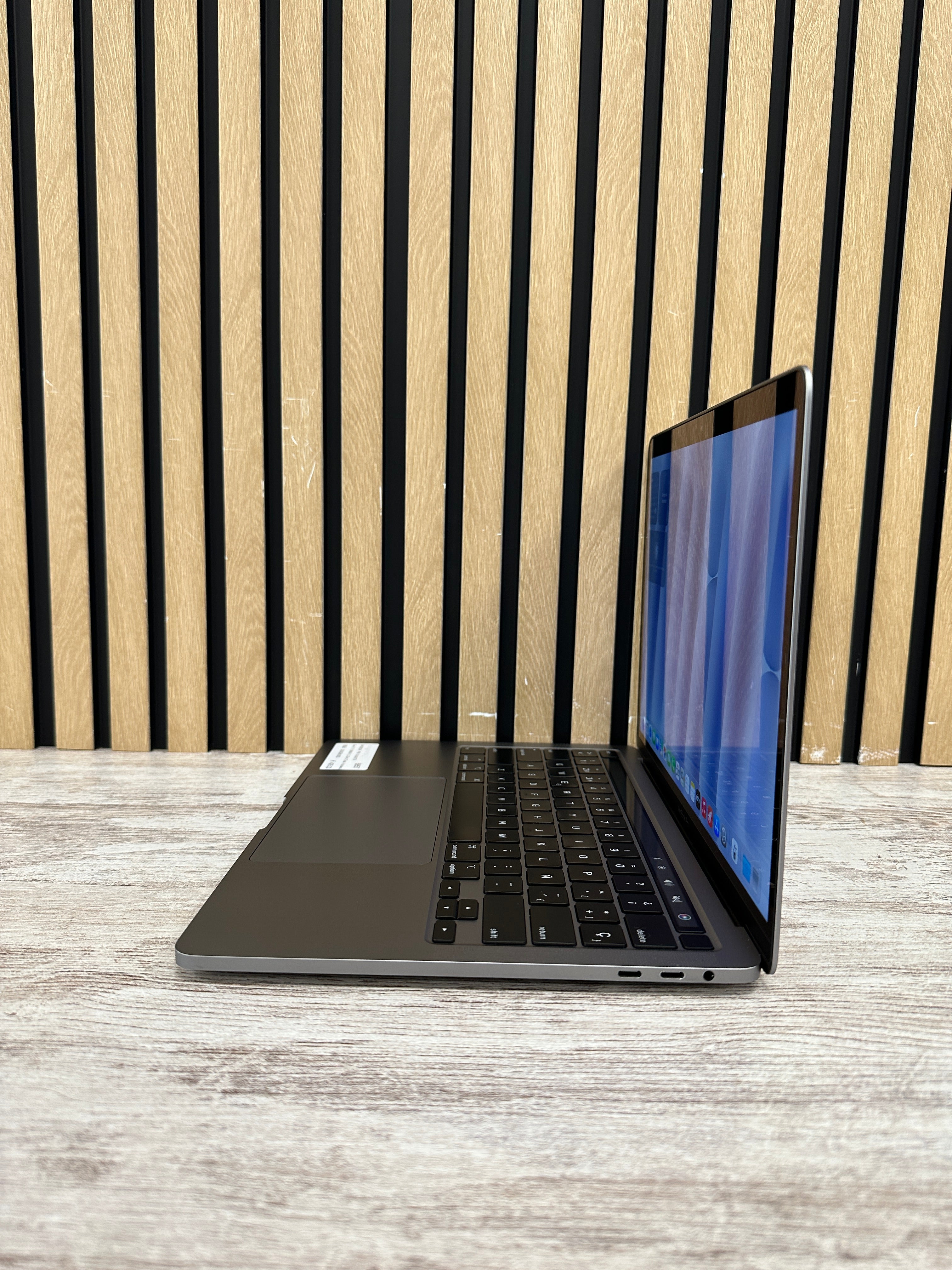 MacBook Pro 13" 2020 TB i7 16gb 500gb SSD