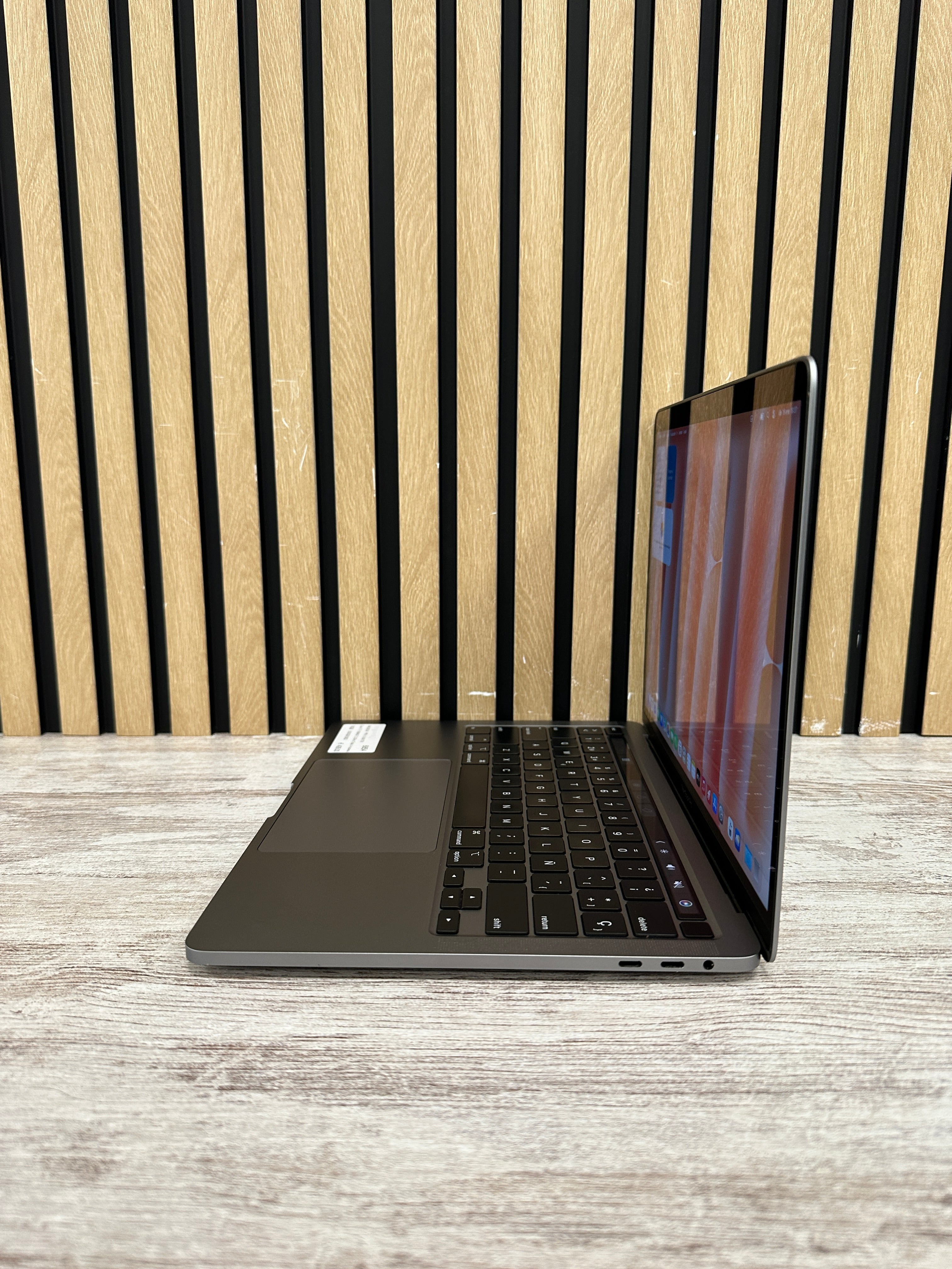 MacBook Pro 13" 2020 TB i7 16gb 500gb SSD