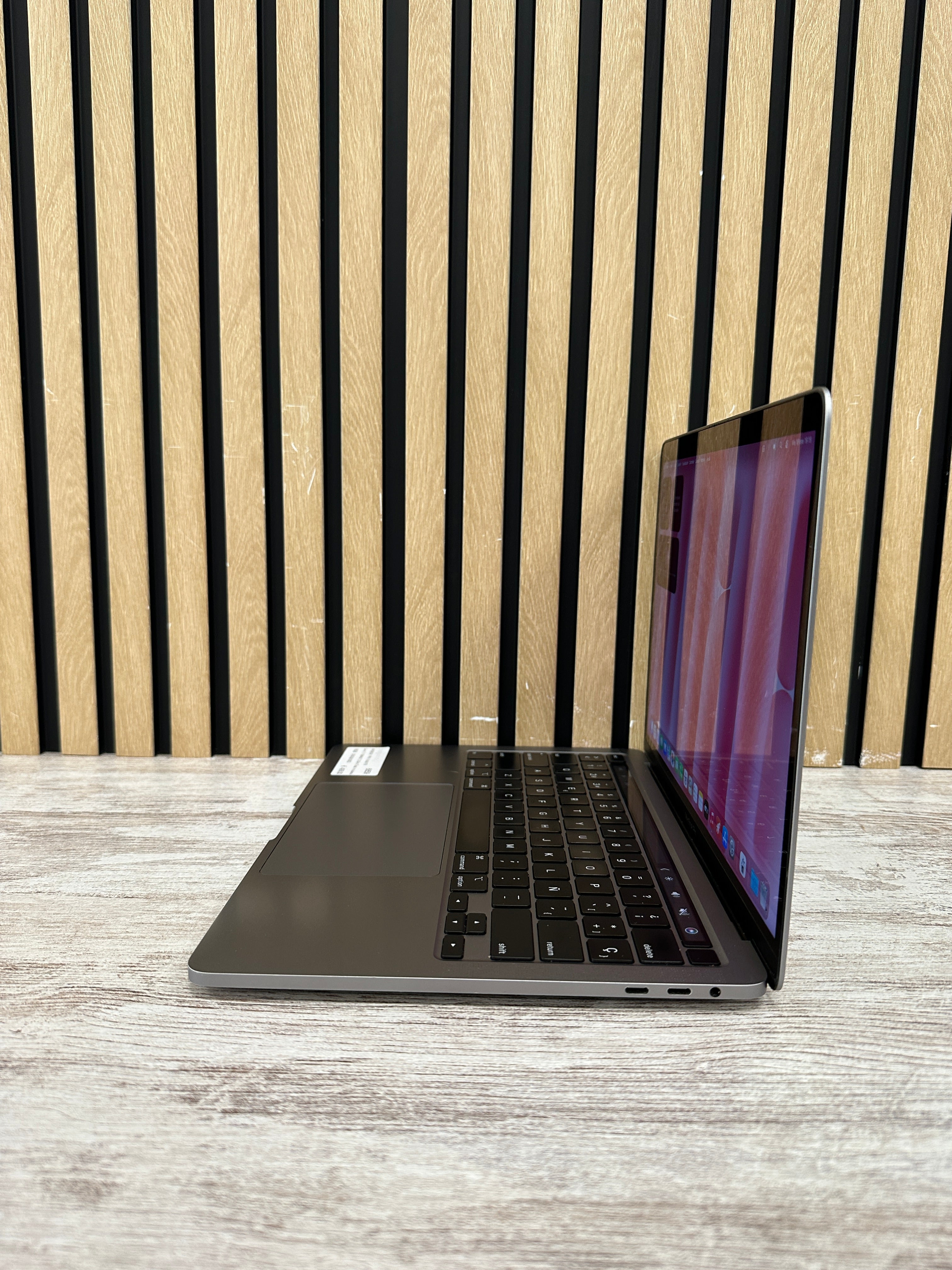 MacBook Pro 13" 2020 TB i7 16gb 500gb SSD