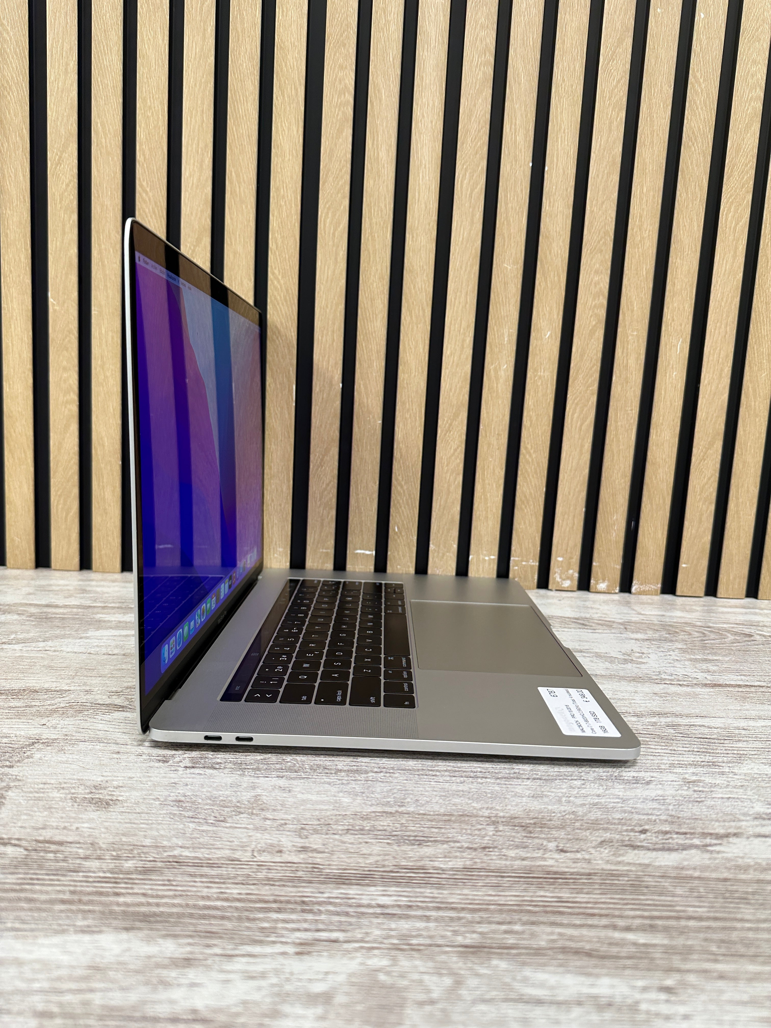 MacBook Pro 15" 2016 i7 16gb 1tb SSD