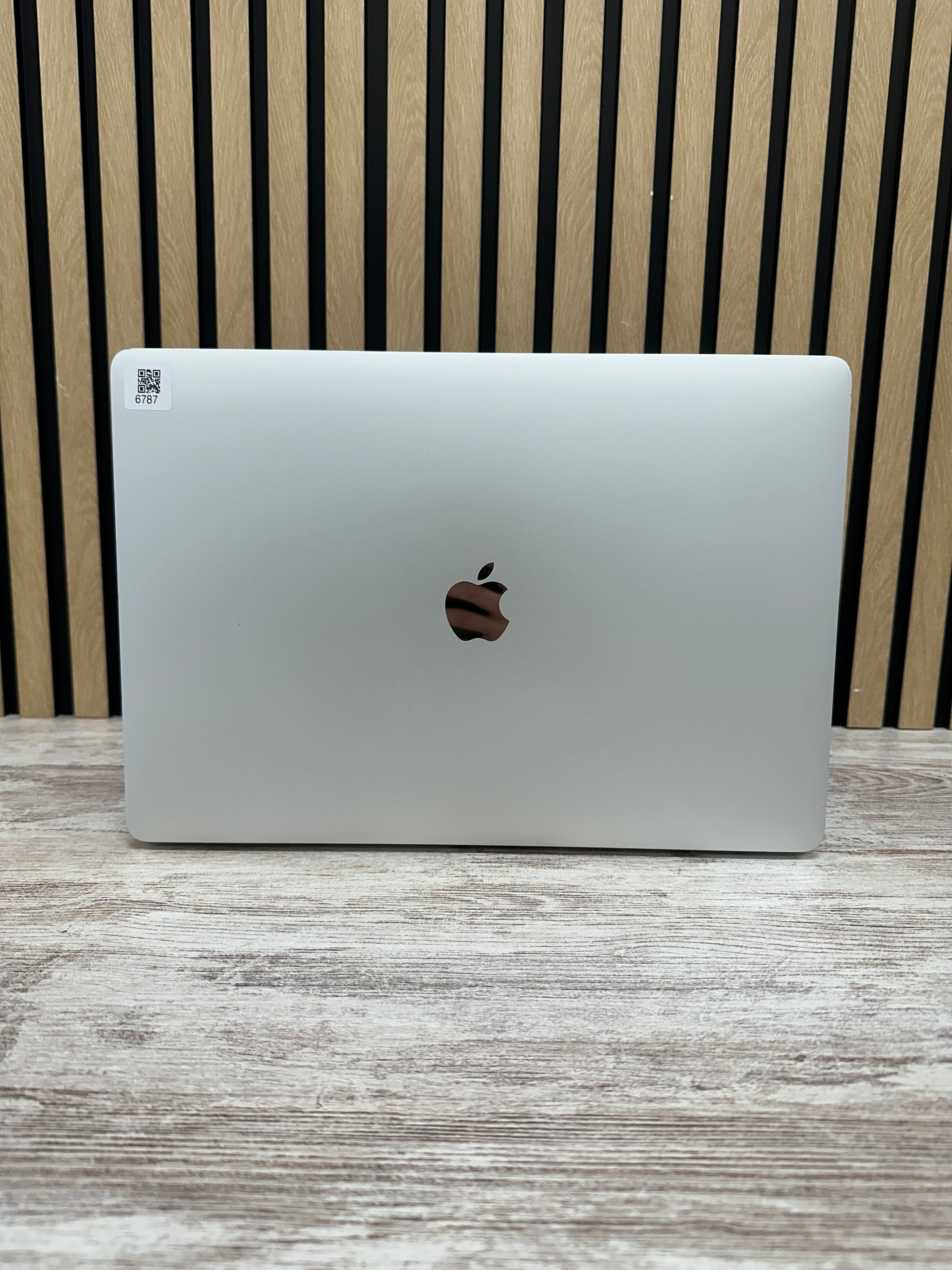 MacBook Pro 15" 2016 i7 16gb 1tb SSD