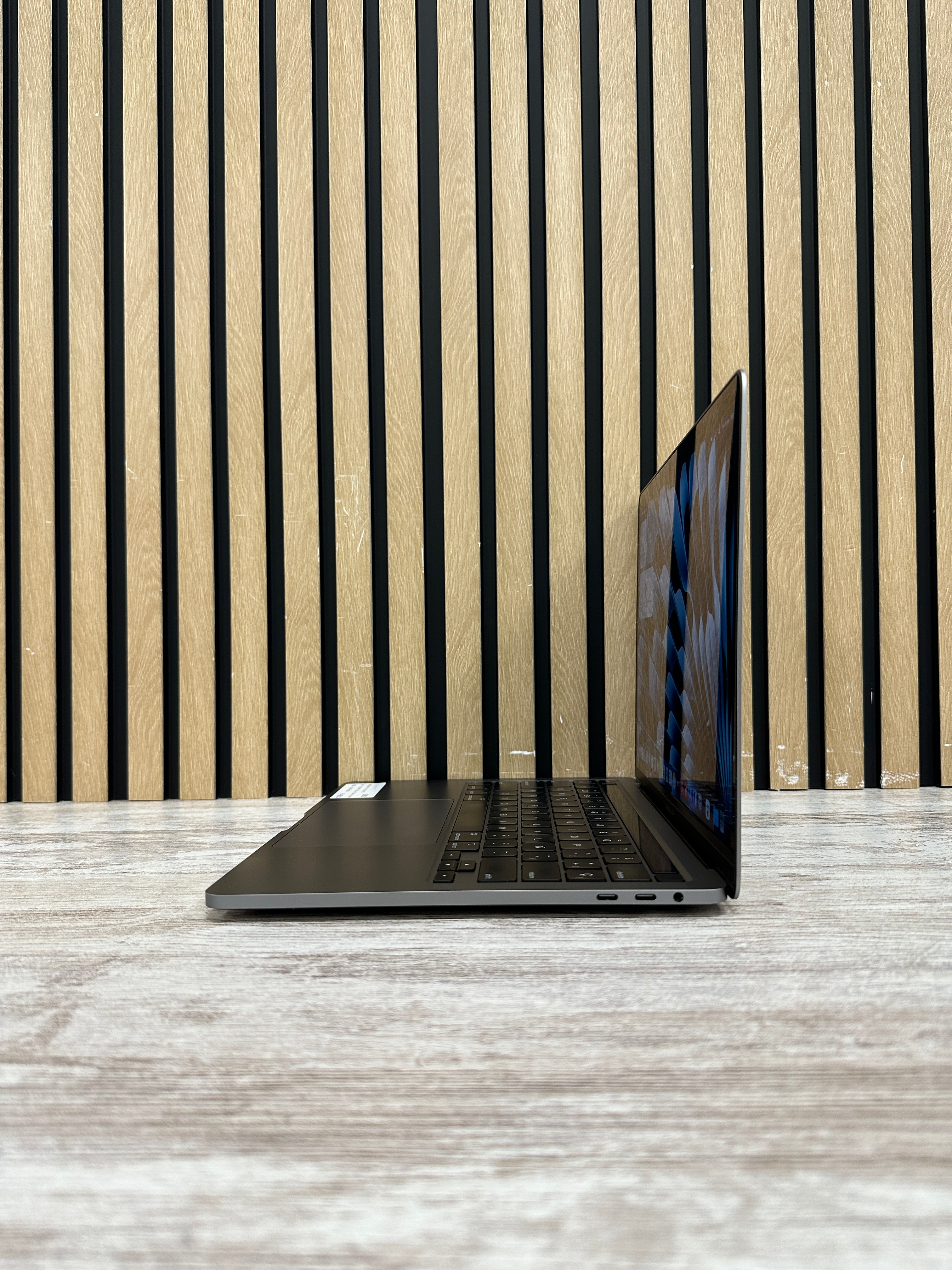 MacBook Pro 13" 2020 TB i7 16gb 500gb SSD