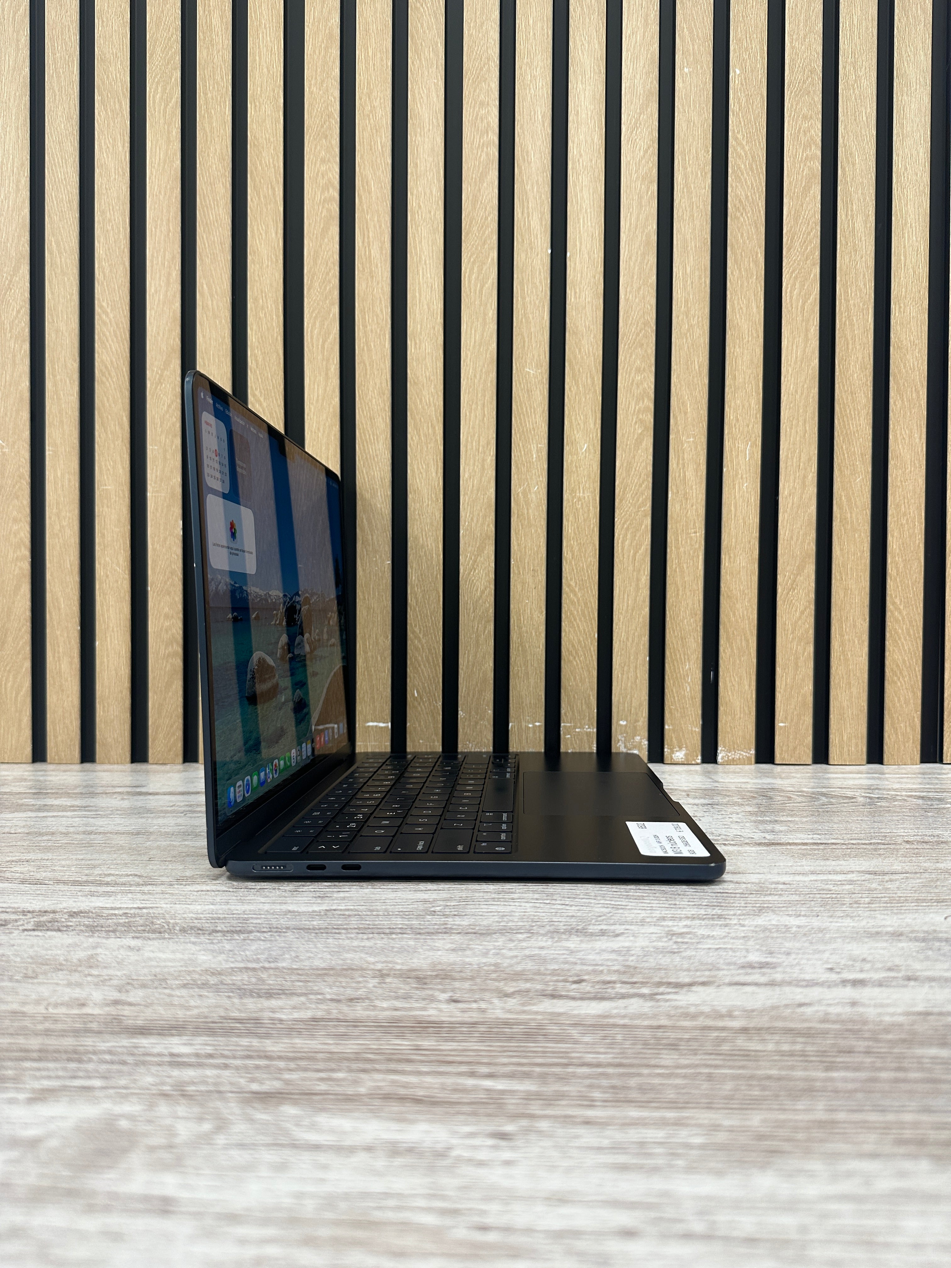 MacBook Air 13" 2024 M3 8gb 256gb SSD