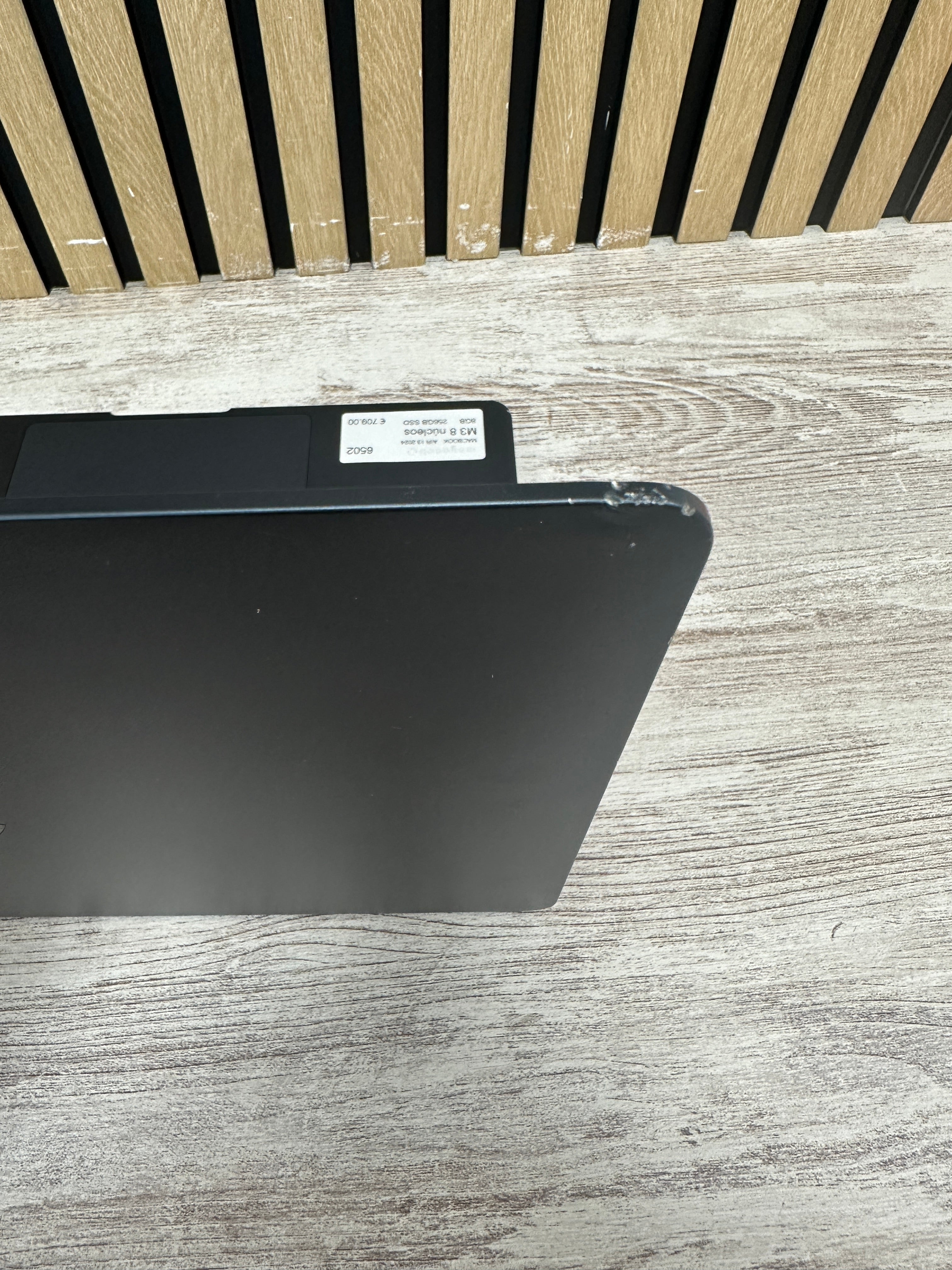 MacBook Air 13" 2024 M3 8gb 256gb SSD