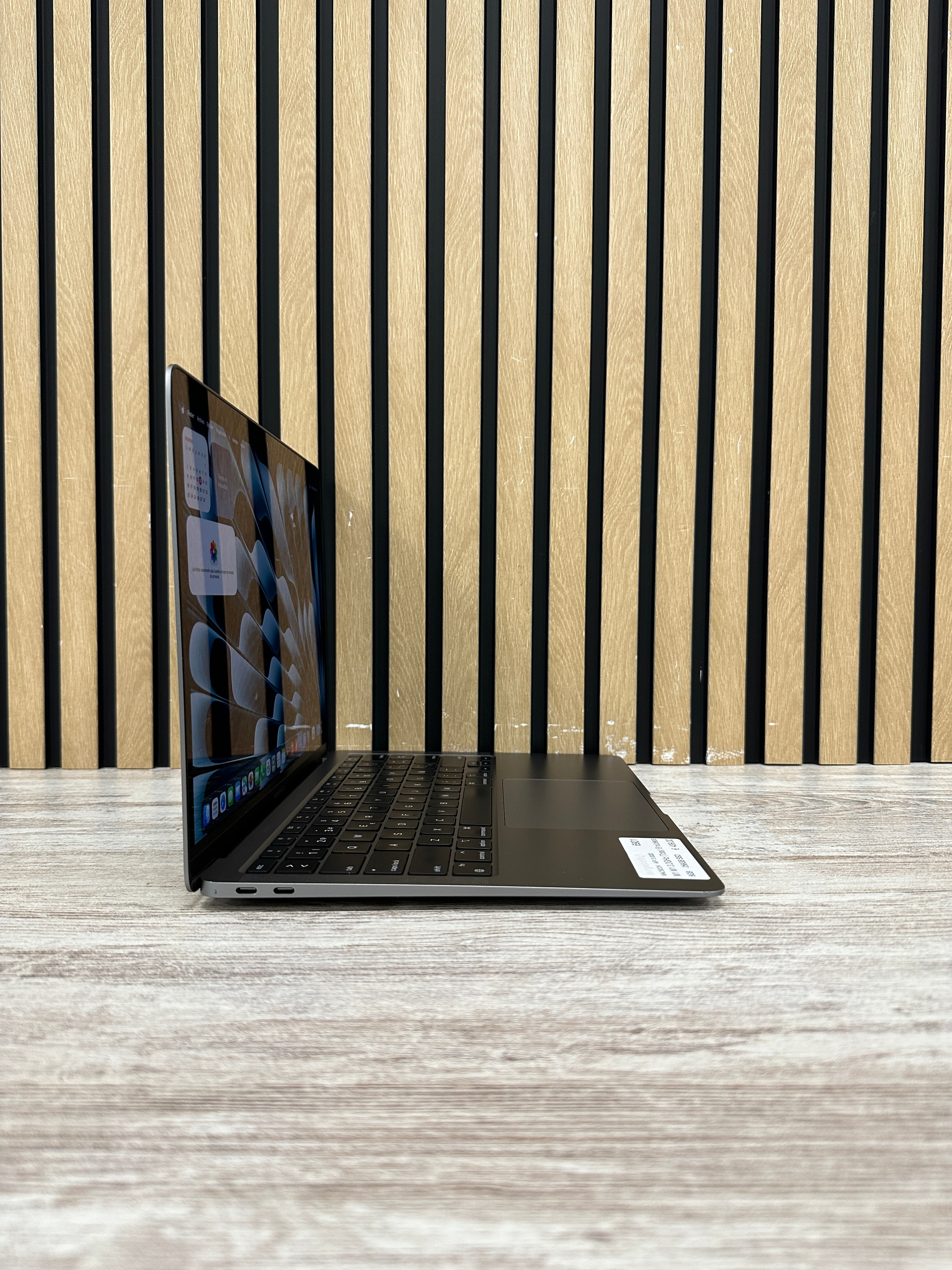 MacBook Air 13" 2020 M1 8gb 256gb SSD