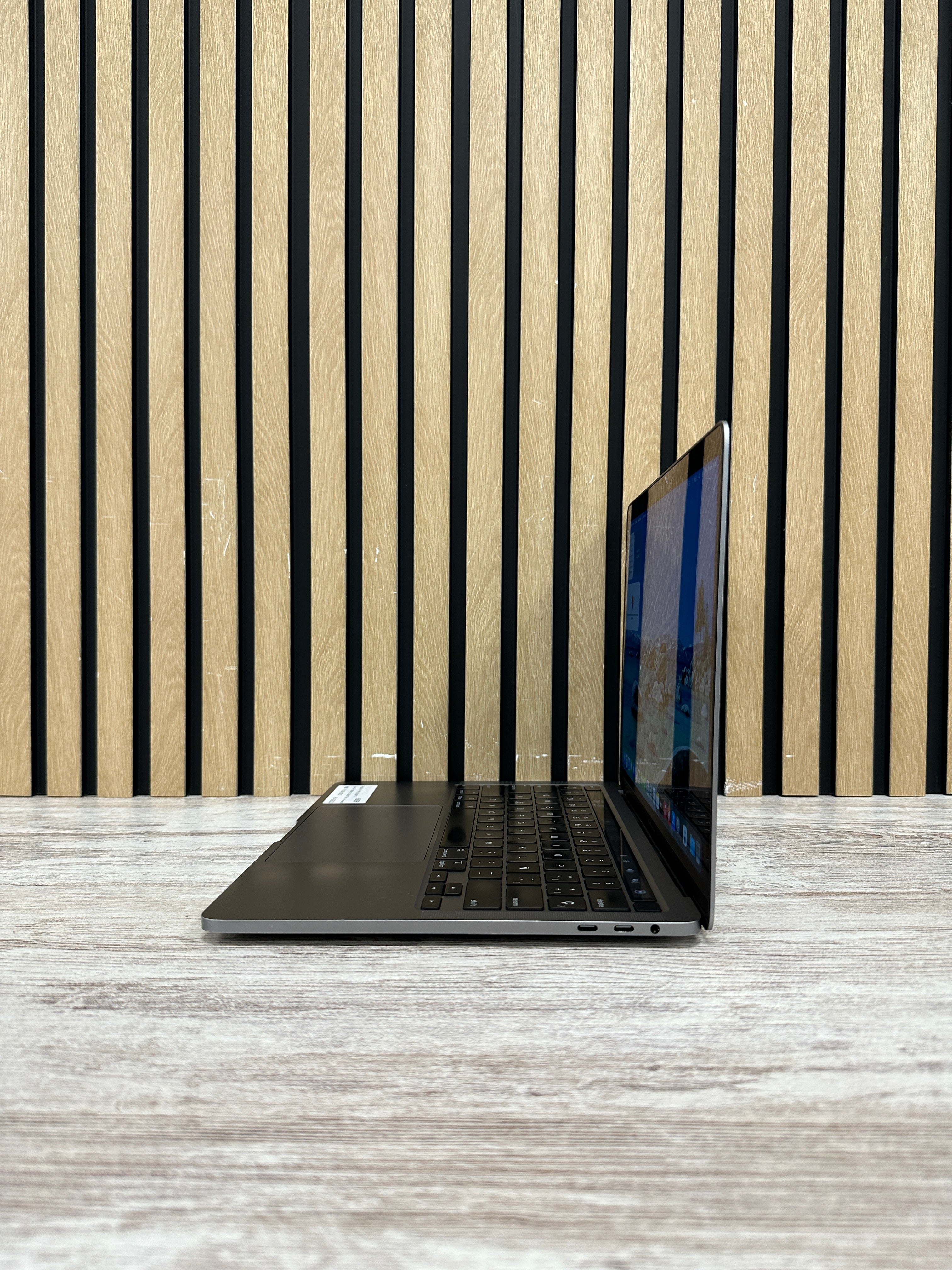 MacBook Pro 13" 2020 TB i7 16gb 512gb SSD - Moyacell