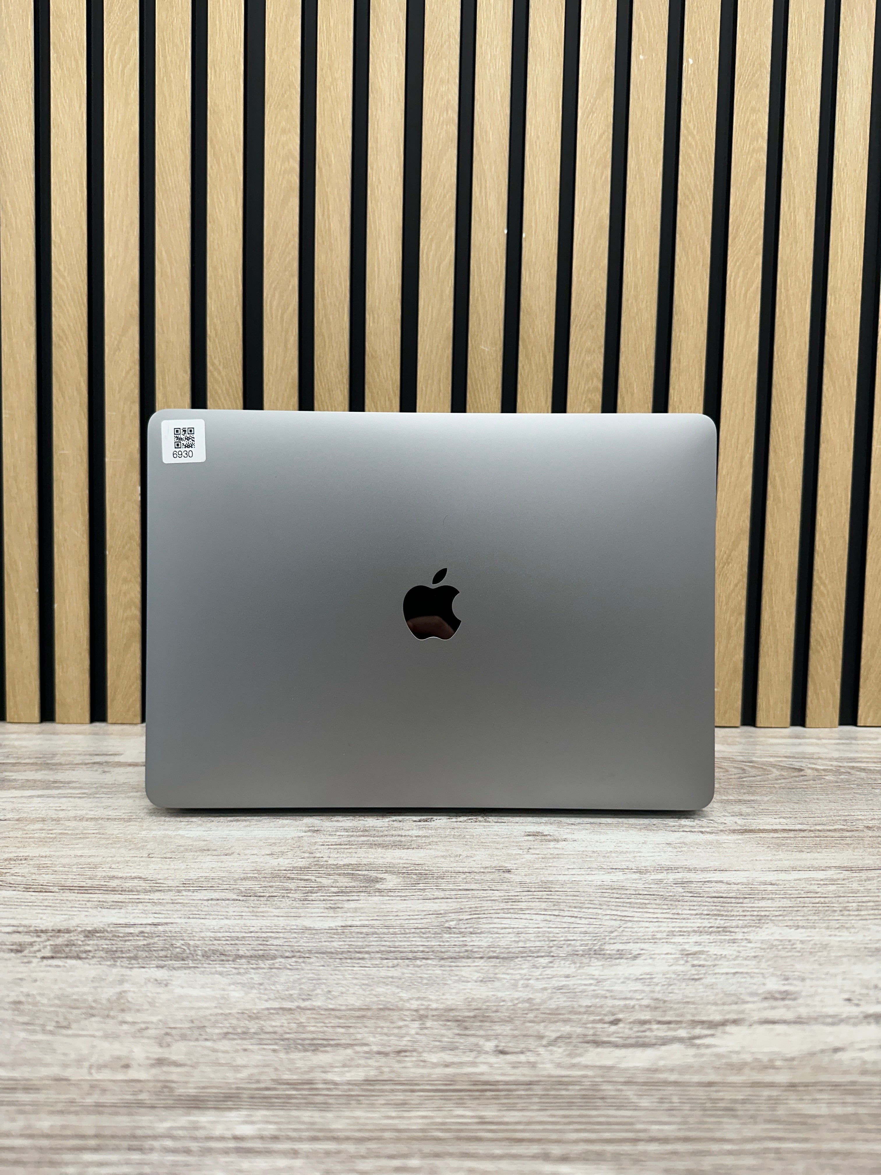 MacBook Pro 13" 2020 TB i5 16gb 500gb SSD