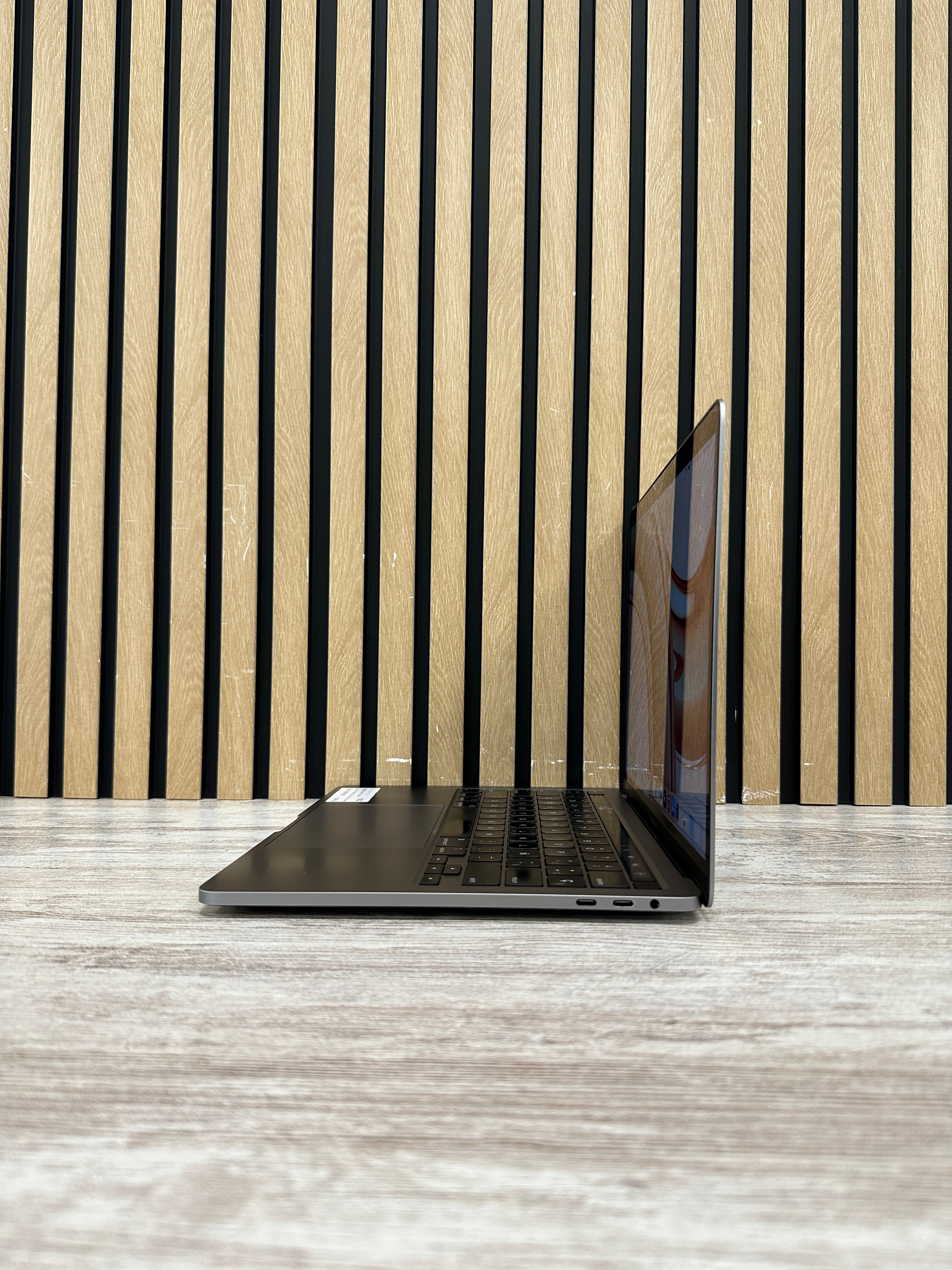 MacBook Pro 13" 2020 TB i5 16gb 500gb SSD