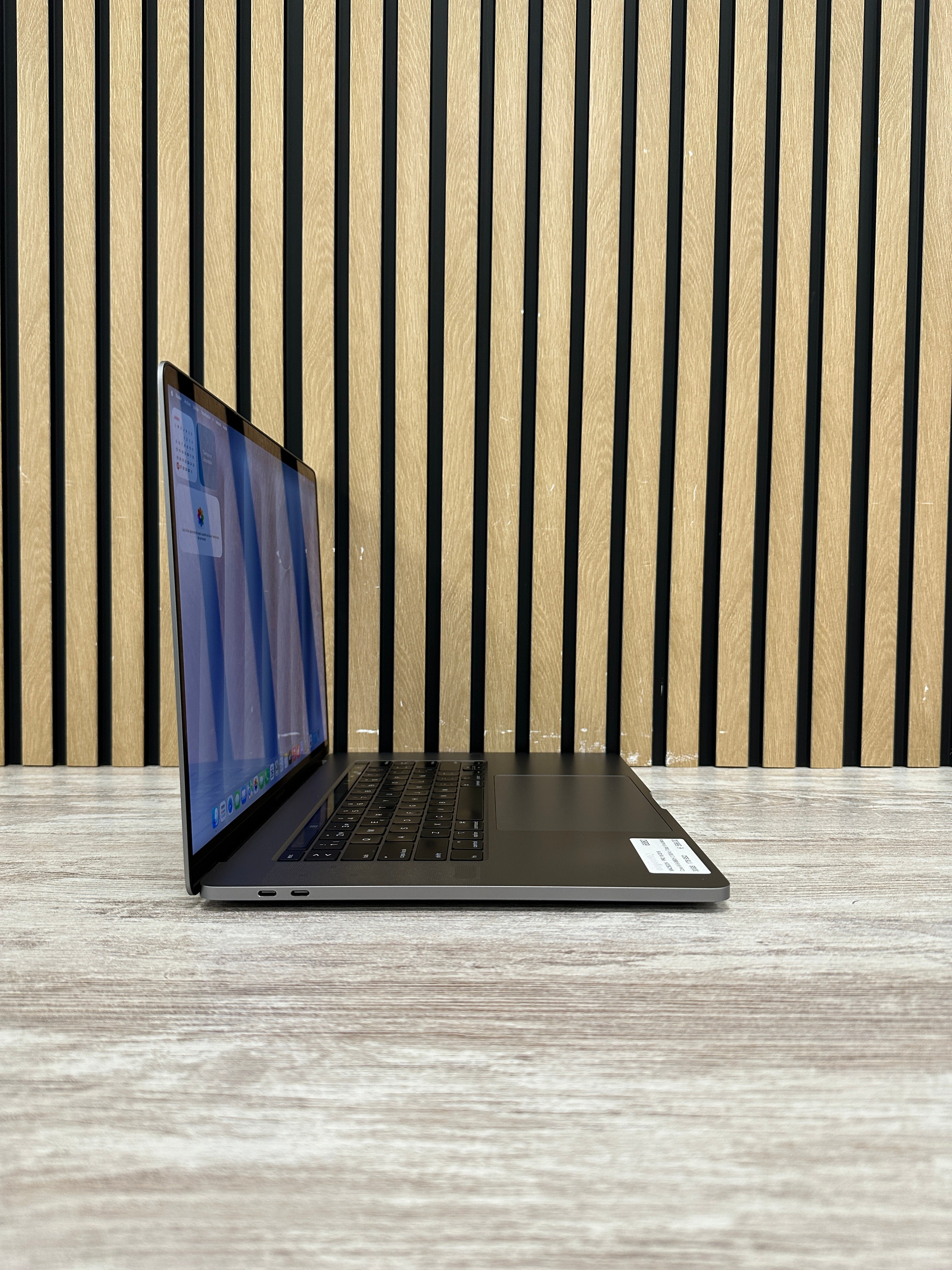 MacBook Pro 16" 2019 i9 32gb 1tb SSD - Moyacell