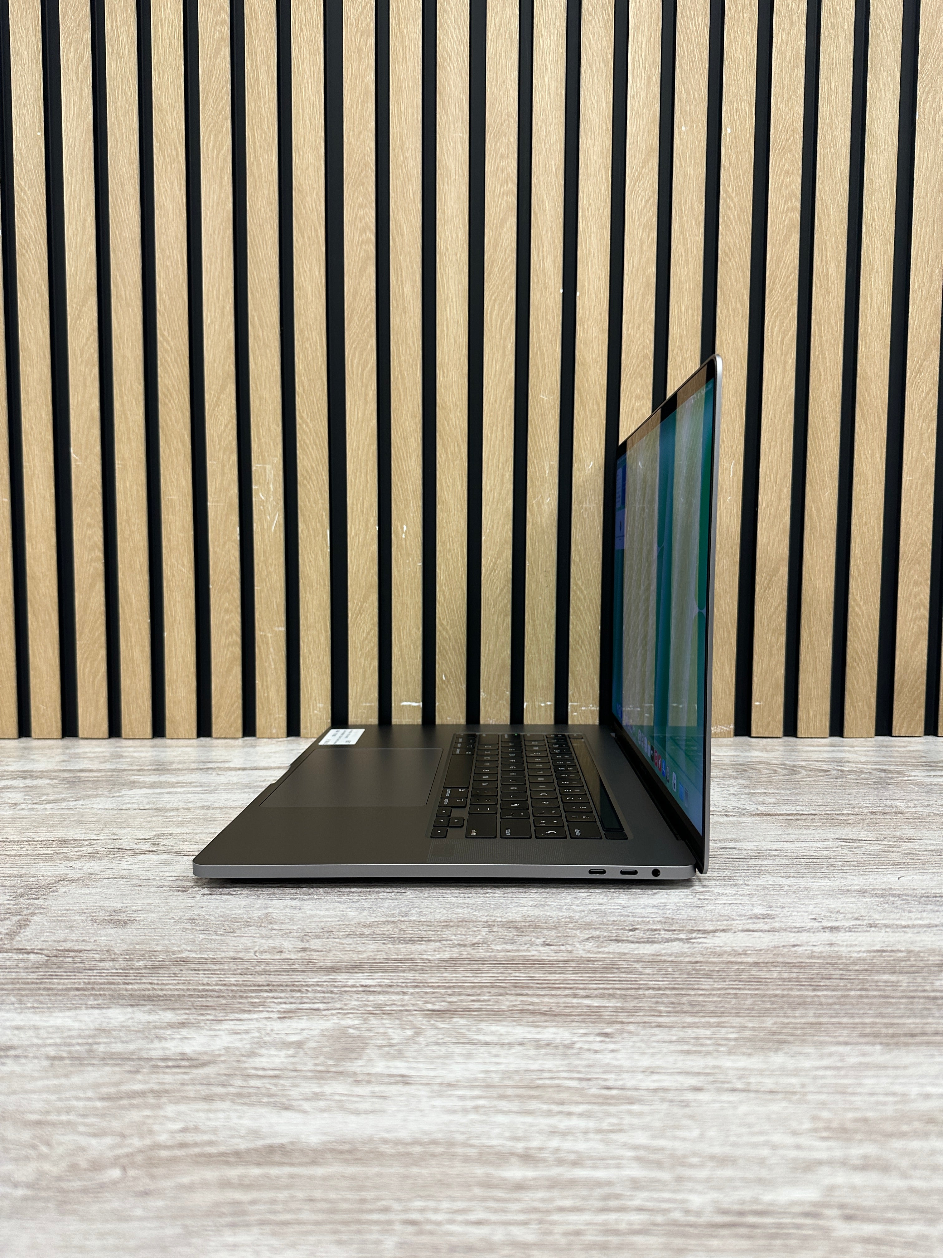 MacBook Pro 16" 2019 i9 32gb 1tb SSD