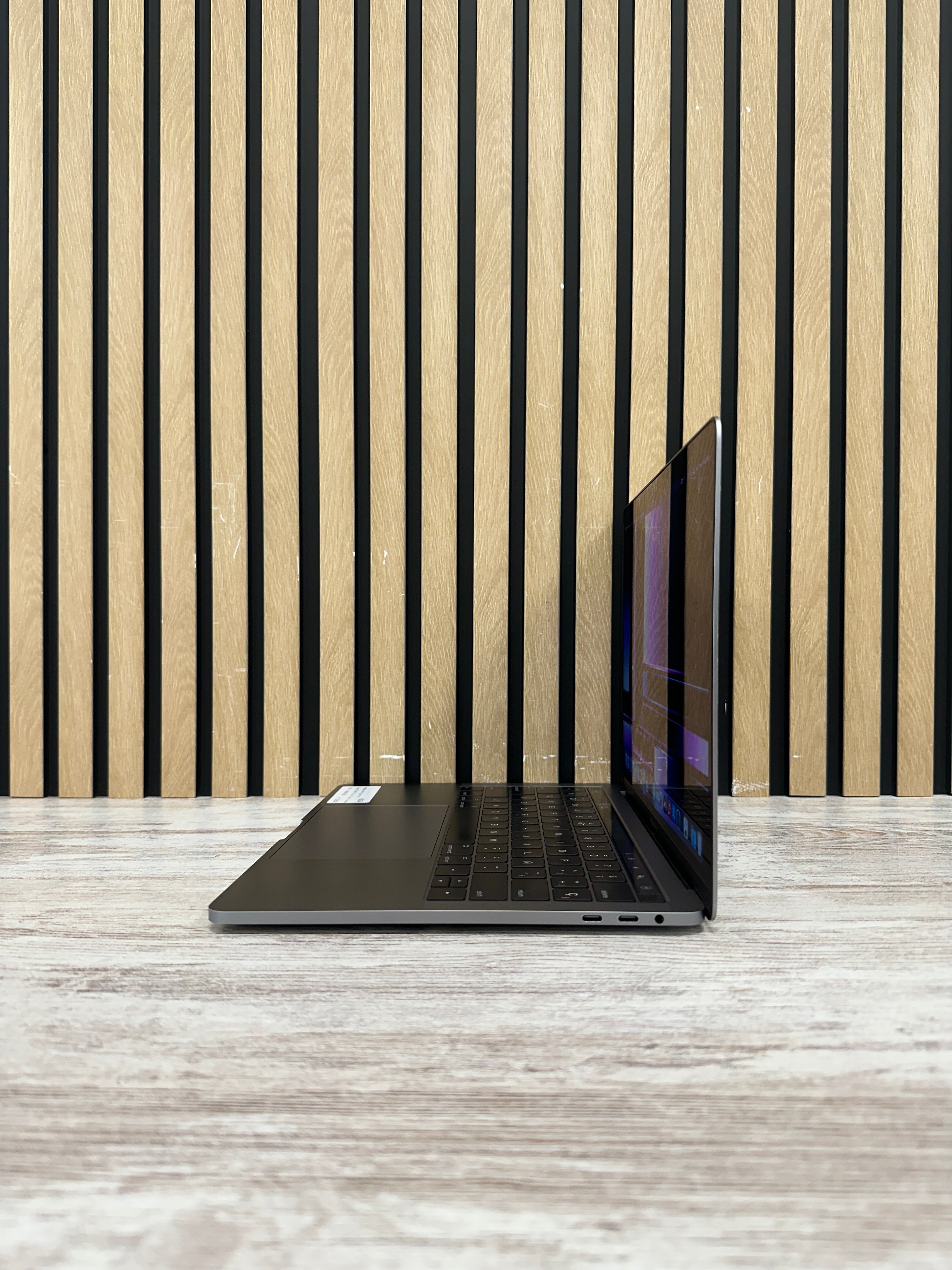 MacBook Pro 13" 2017 TB i5 16gb 256gb SSD - Moyacell