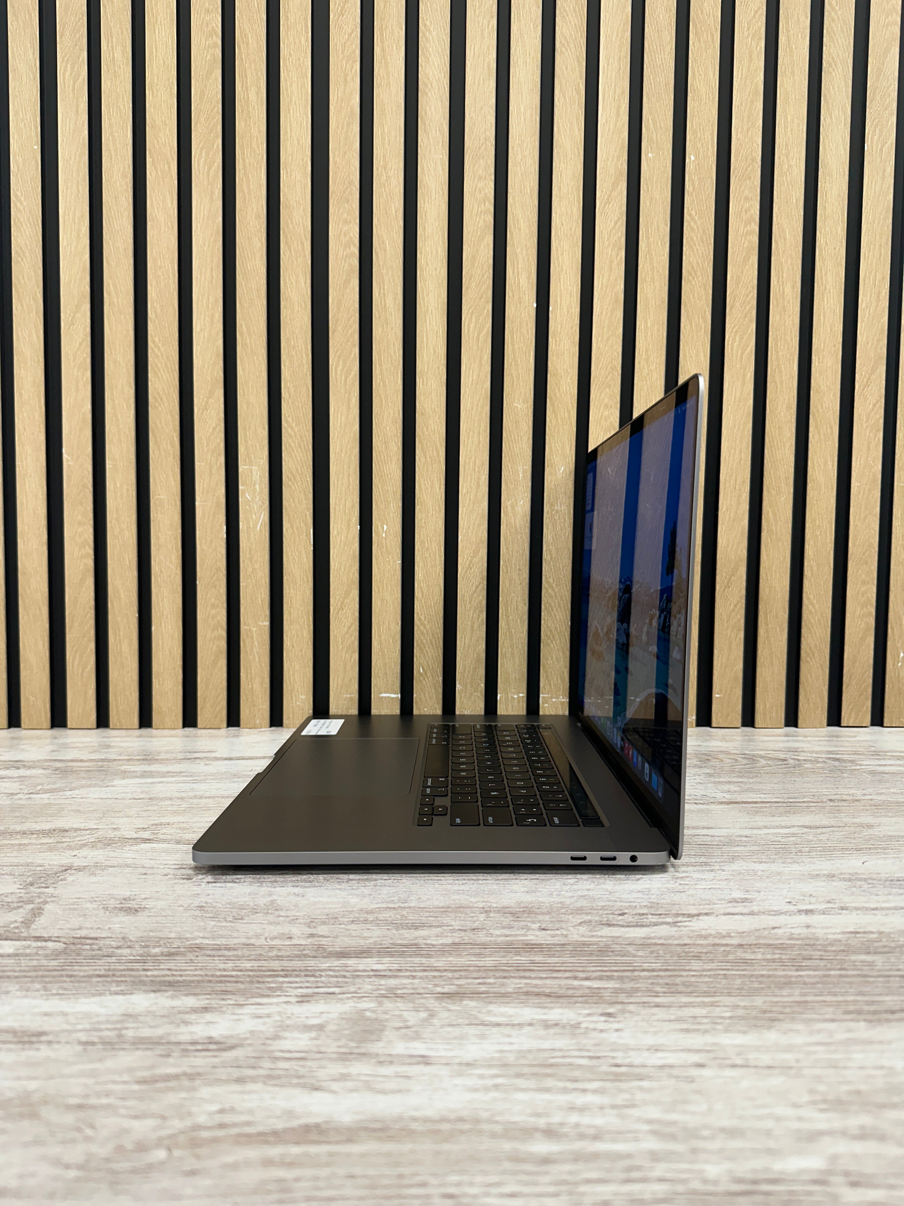 MacBook Pro 16" 2019 i9 32gb 1tb SSD - Moyacell