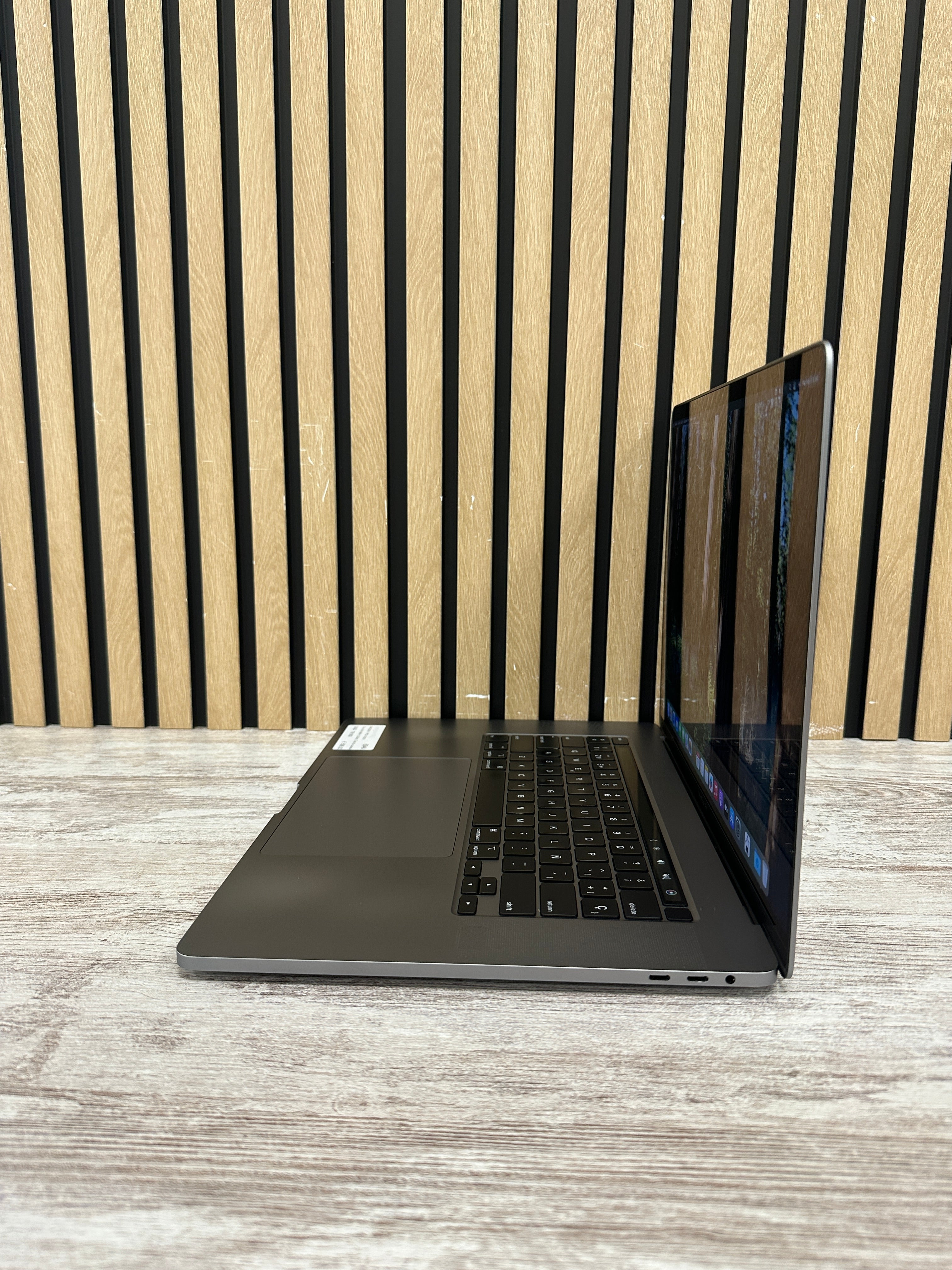 MacBook Pro 16" 2019 i9 32gb 1tb SSD - Moyacell