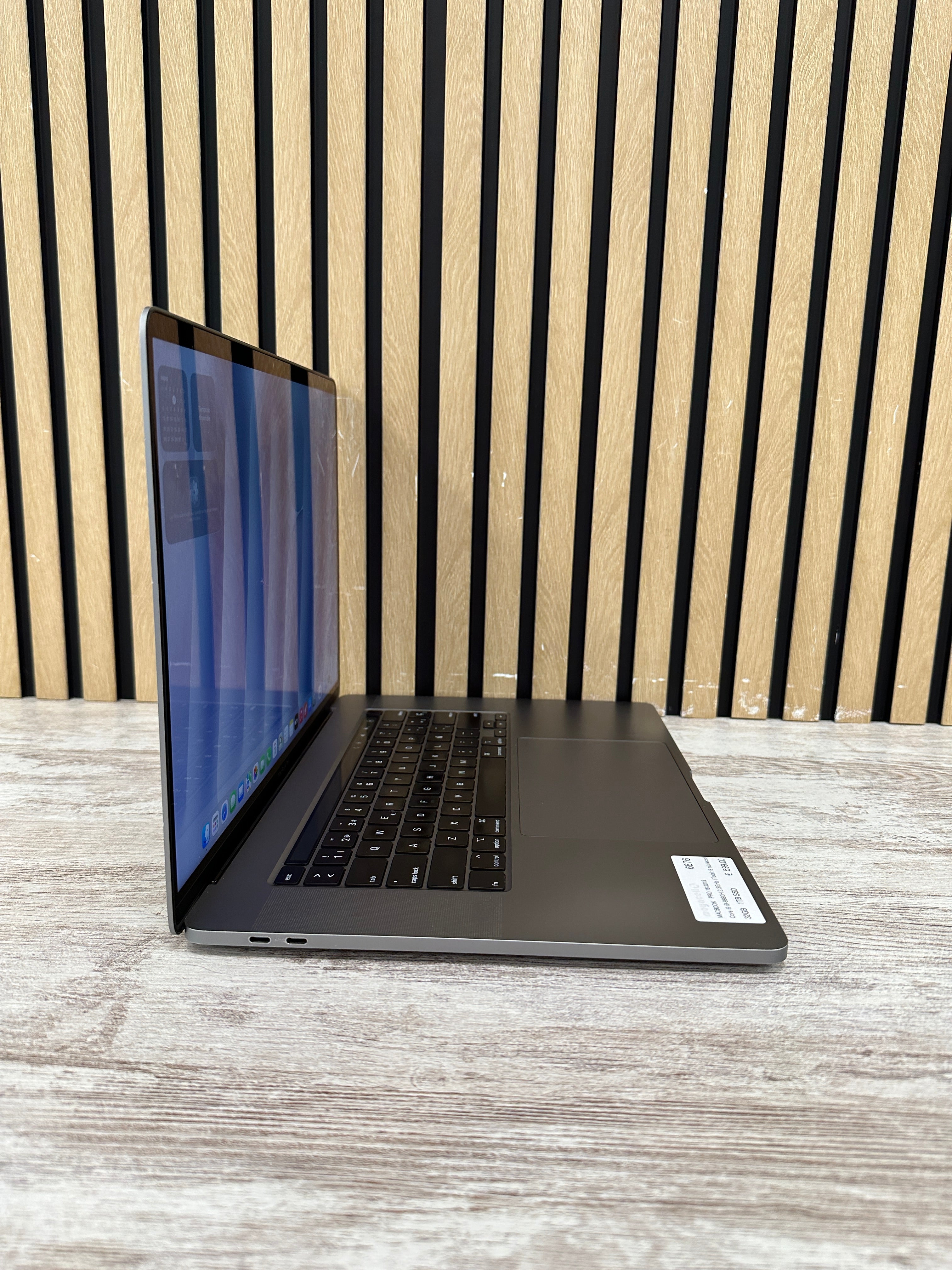 MacBook Pro 16" 2019 i9 32gb 1tb SSD - Moyacell