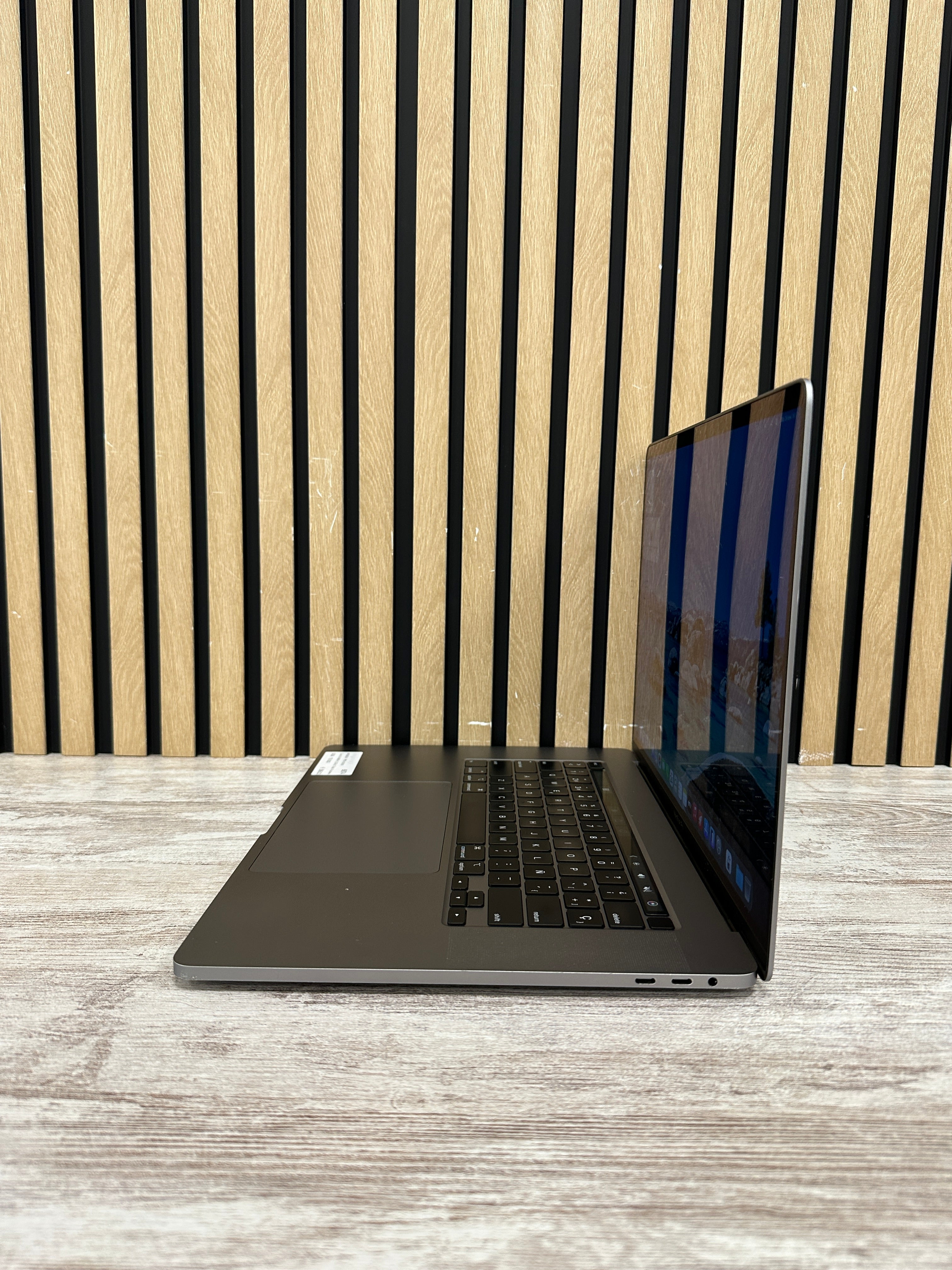 MacBook Pro 16" 2019 i9 32gb 1tb SSD - Moyacell