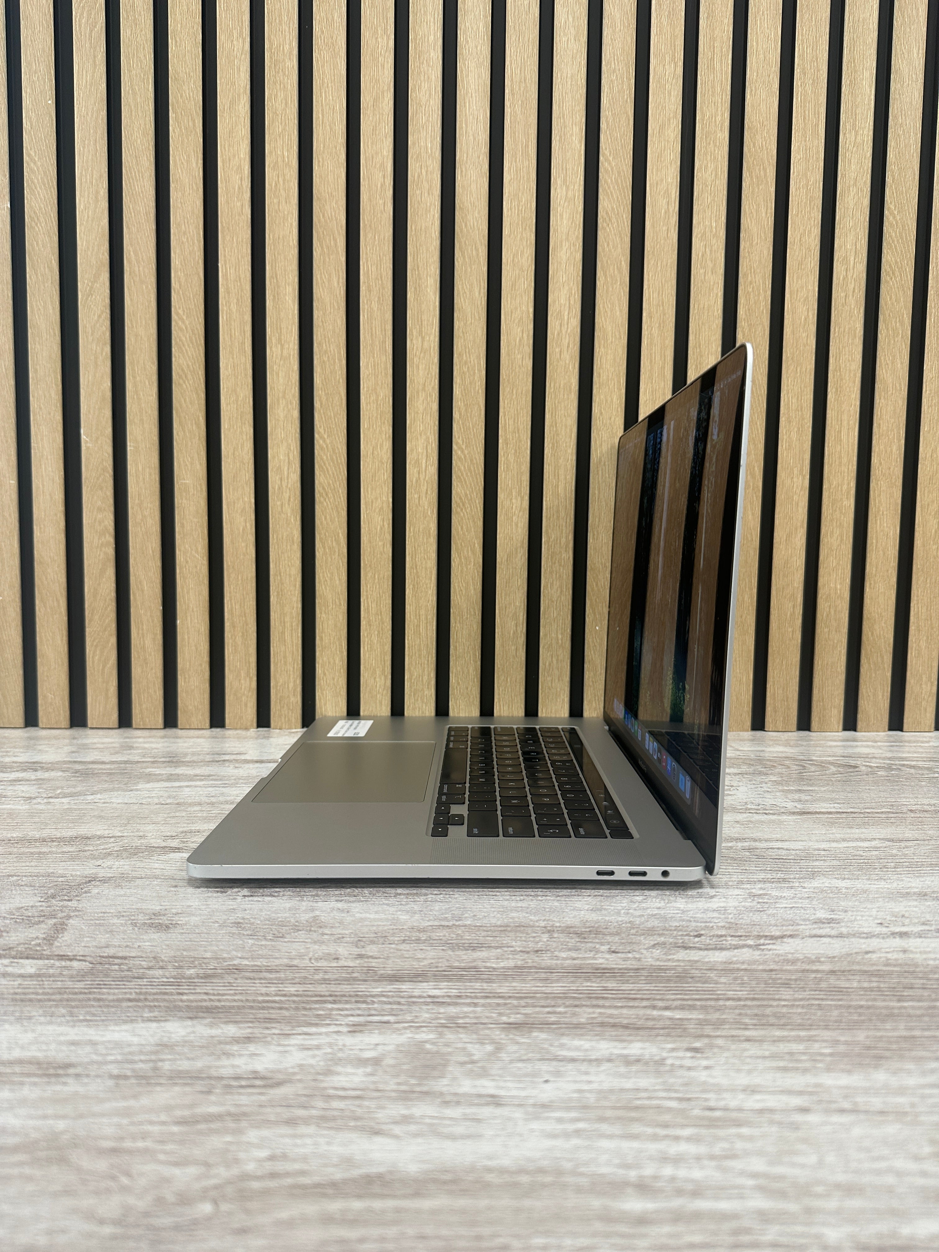 MacBook Pro 16" 2019 i9 16gb 1tb SSD - Moyacell