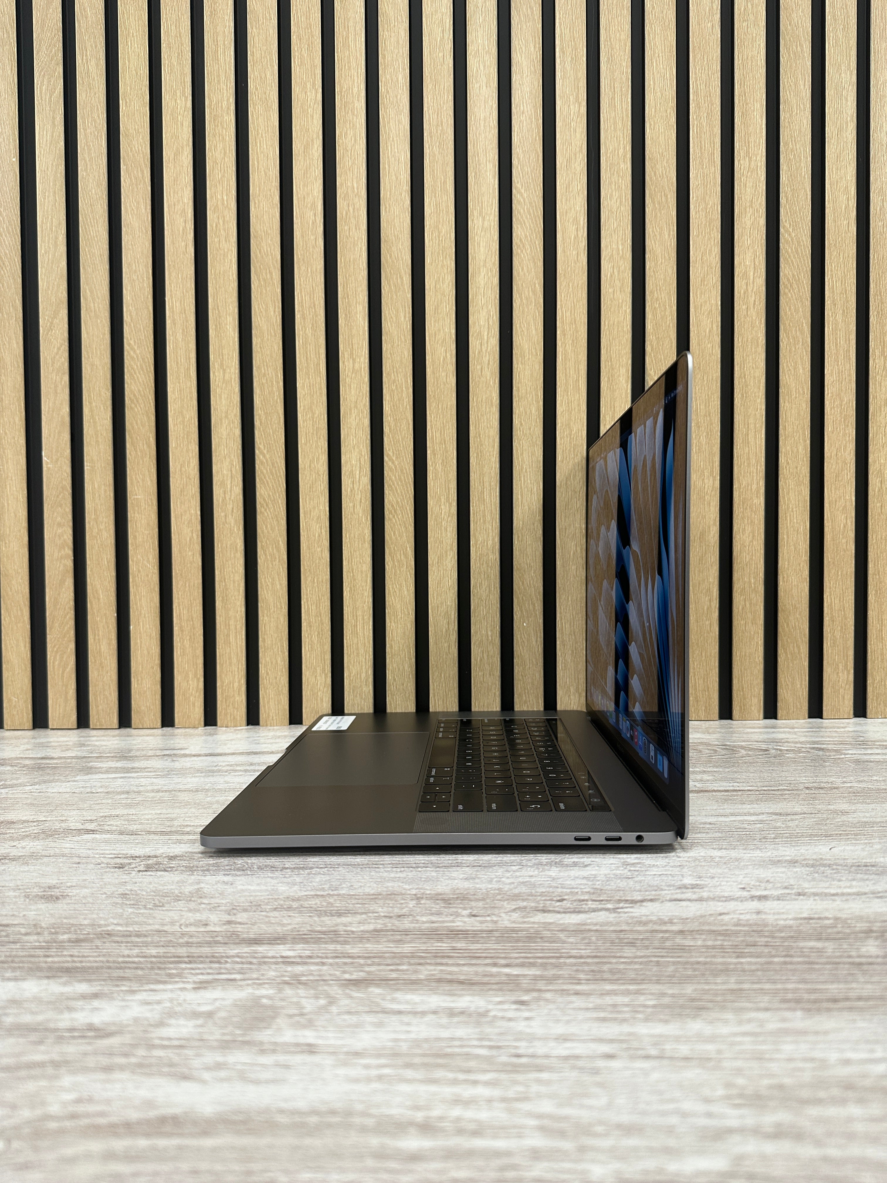 MacBook Pro 15" 2018 i7 32gb 500gb SSD - Moyacell