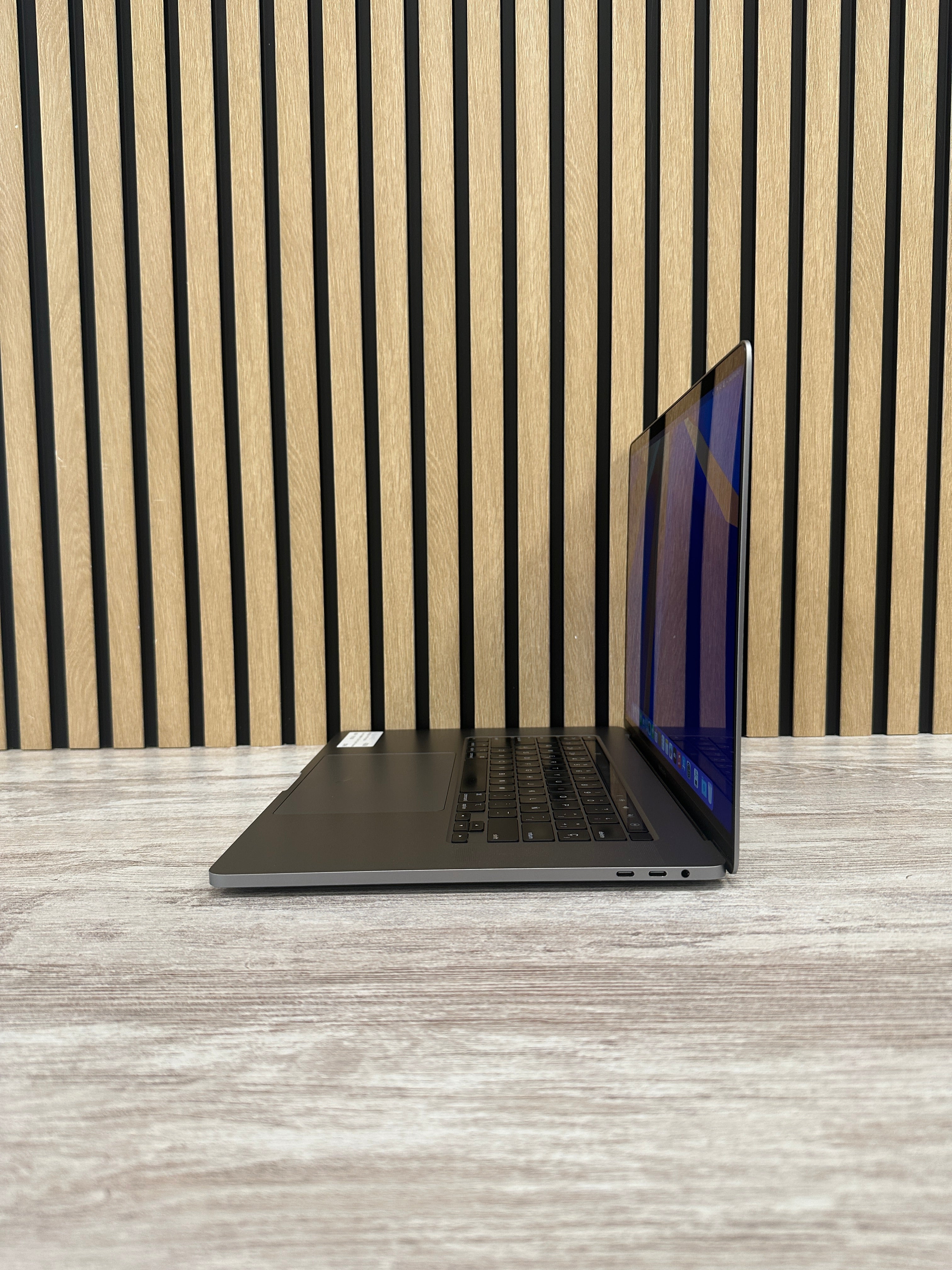 MacBook Pro 16" 2019 i9 16gb 1tb SSD - Moyacell